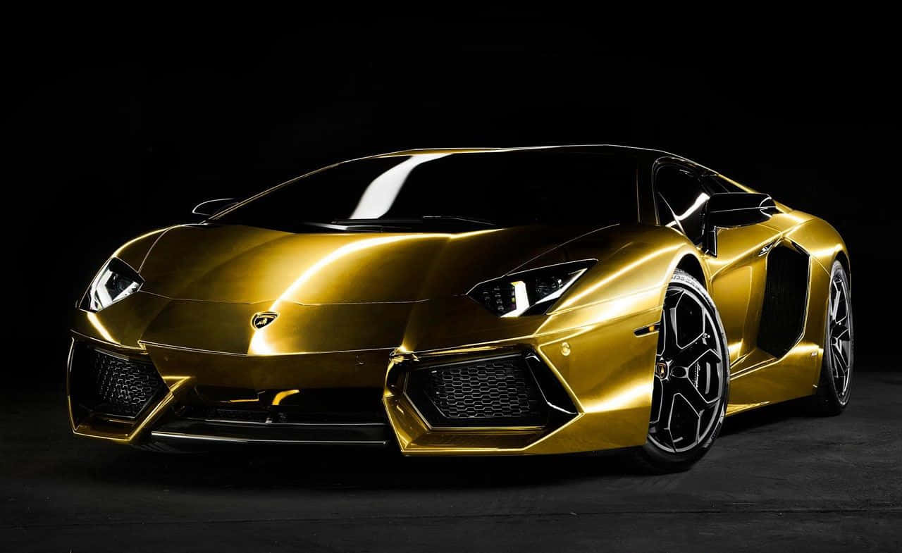 Tuffskinande Guld Lamborghini Aventador Bil Wallpaper