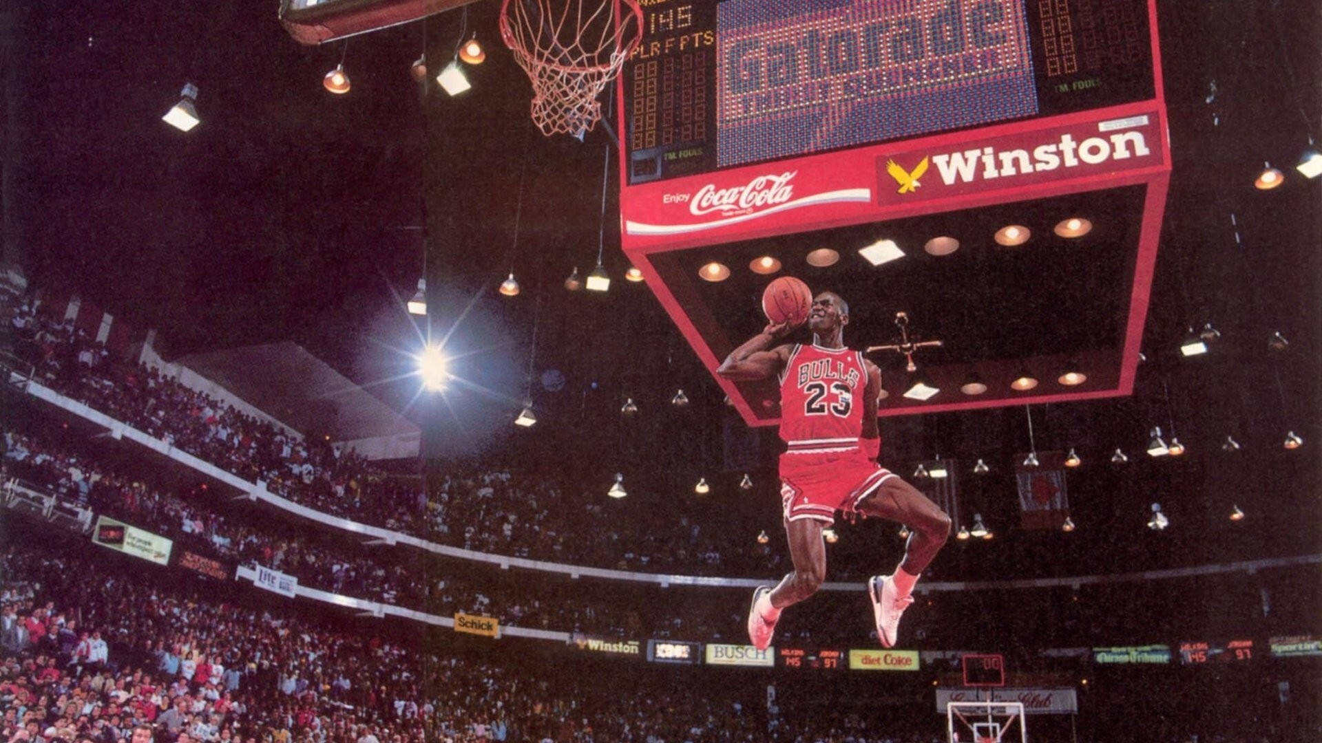 Cool Legendary Nba Michael Jordan Slam Wallpaper
