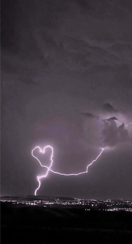 Cool Lightning Heart Wallpaper