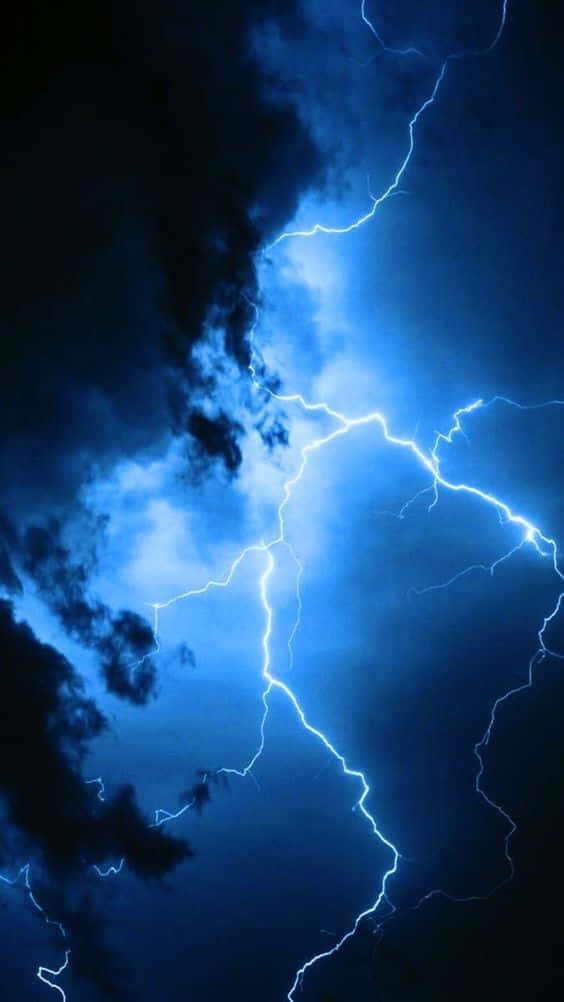 Cool Lightning Across The Sky Wallpaper