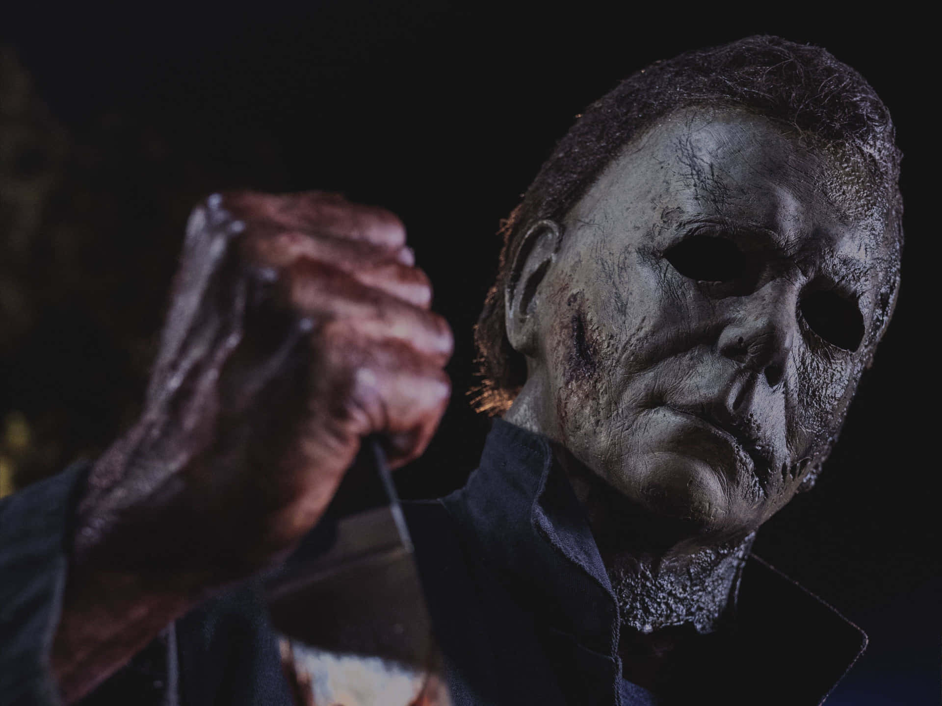 Cool Michael Myers with a Knife Wallpaper