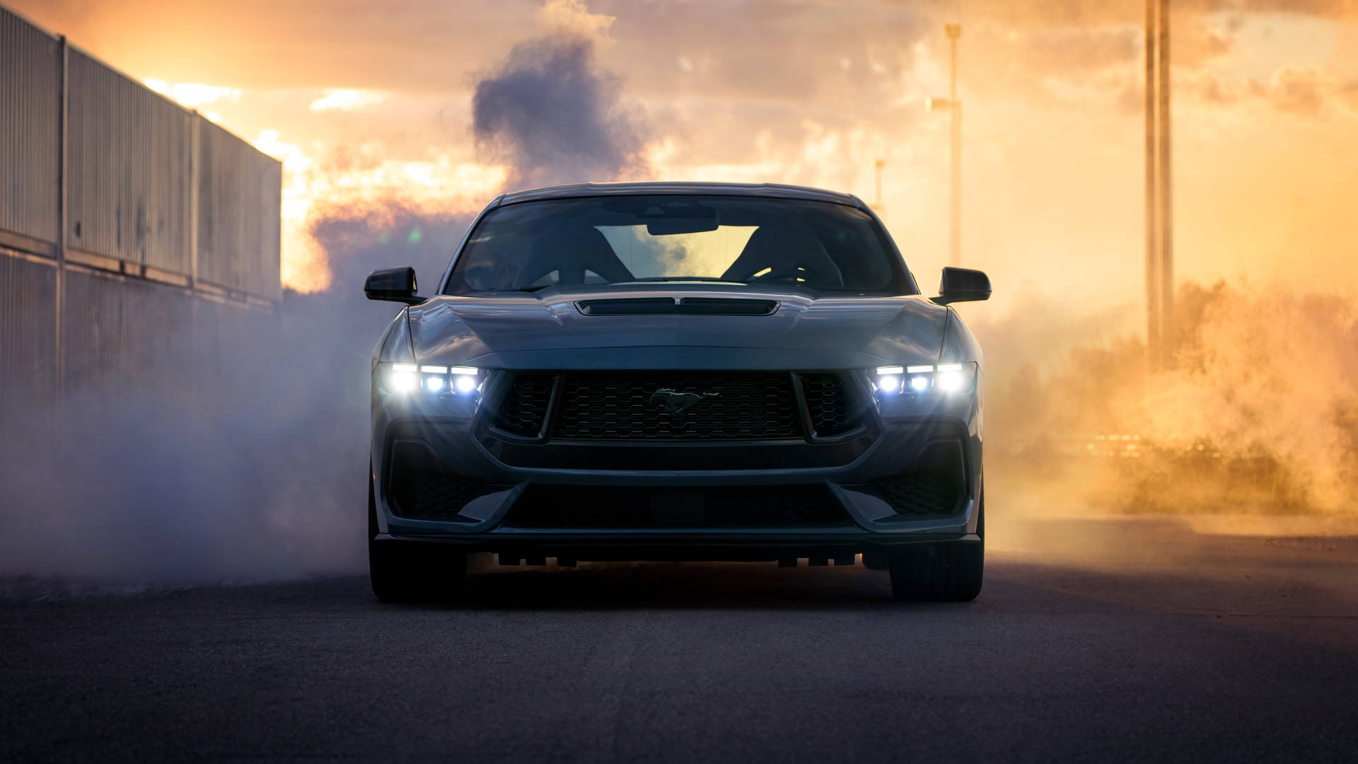Cool Mustang Smoke Wallpaper