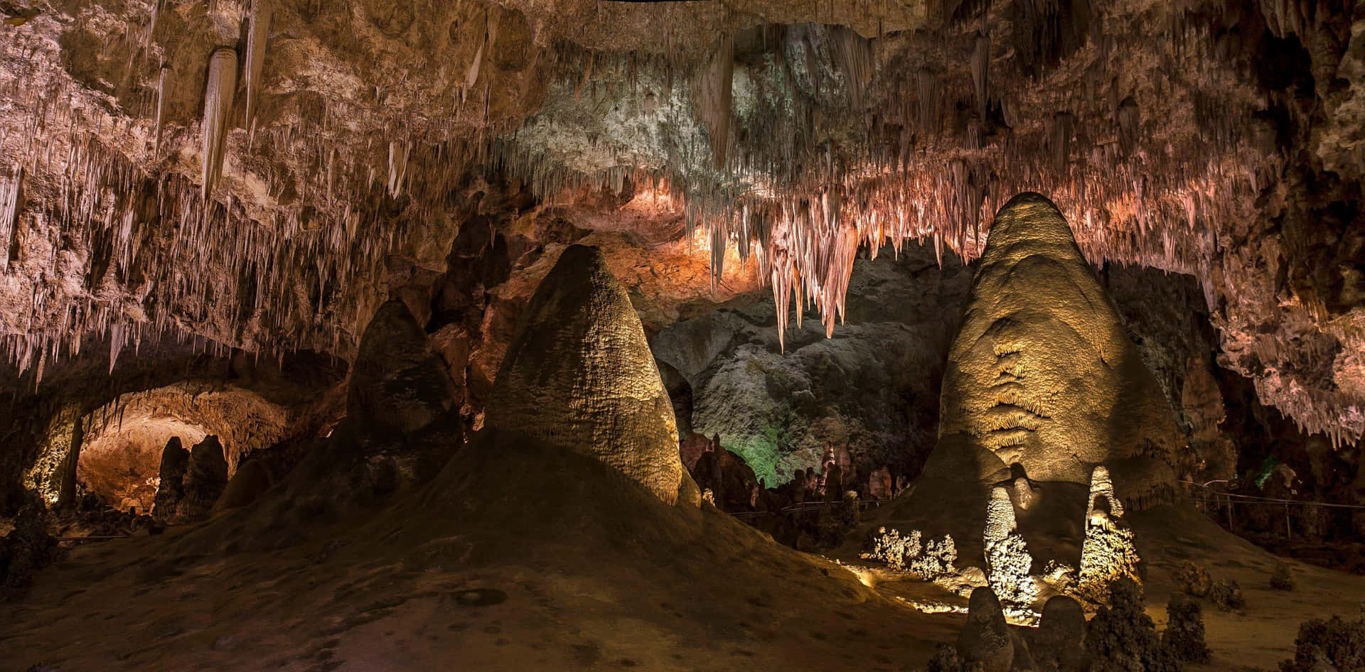 Increíblefondo De Pantalla De Las Cuevas De Carlsbad, Parque Nacional Fondo de pantalla