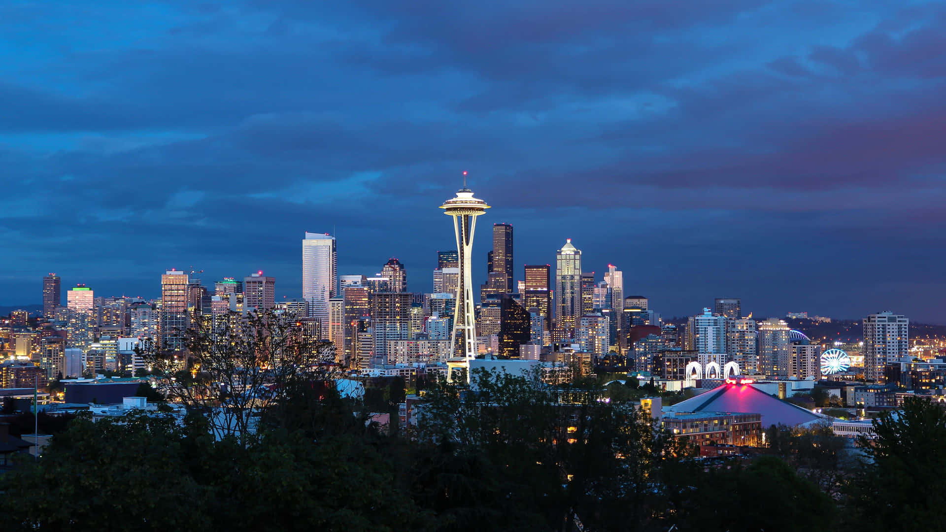 Seattle Skyline at Dusk Wallpaper