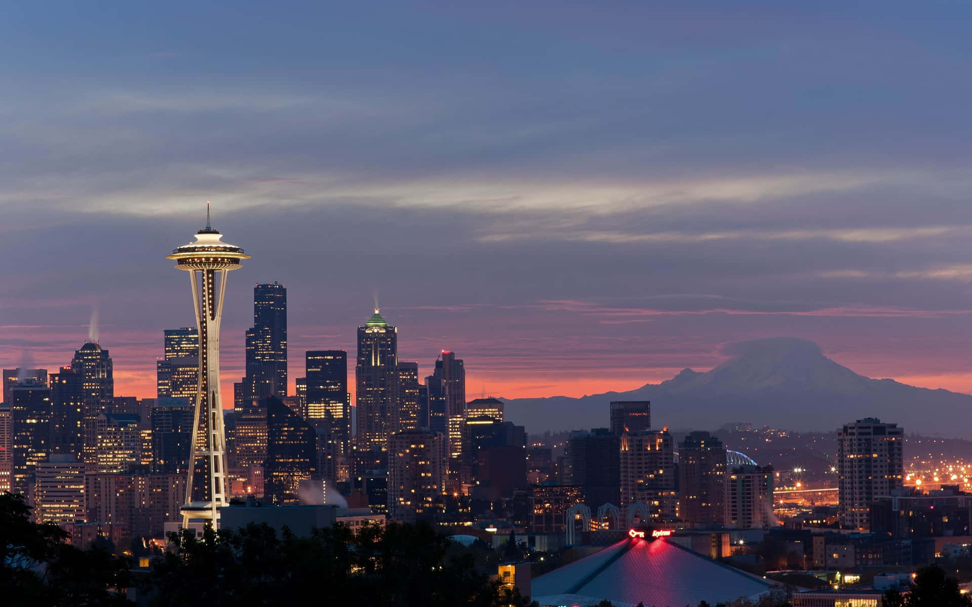 Goditiil Vivace Skyline Del Centro Di Seattle. Sfondo