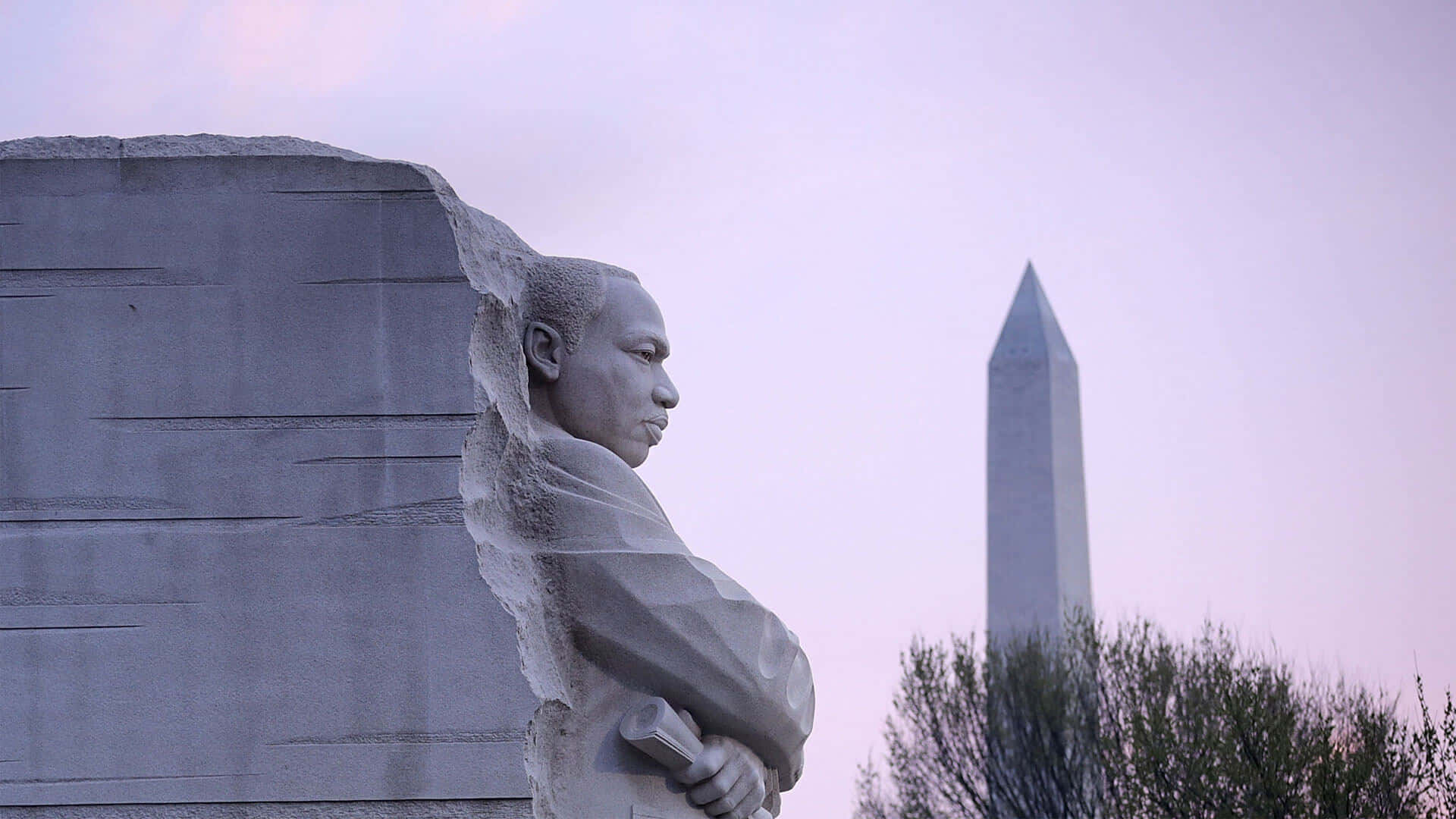 Cool Statue Of Martin Luther King Background