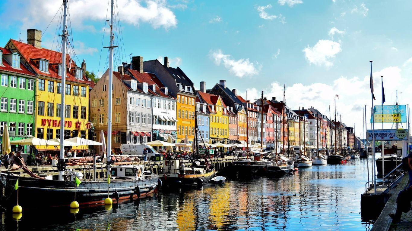 Copenhagen Colorful Houses Wallpaper