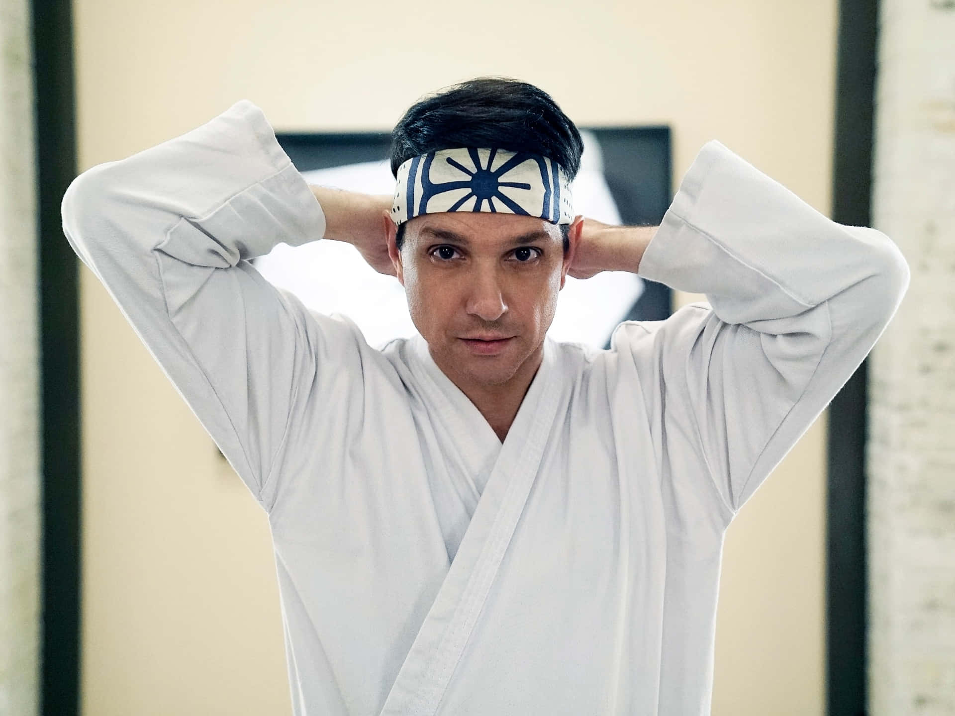 Coraggiosicombattenti Di Cobra Kai In Azione Durante L'allenamento Di Karate