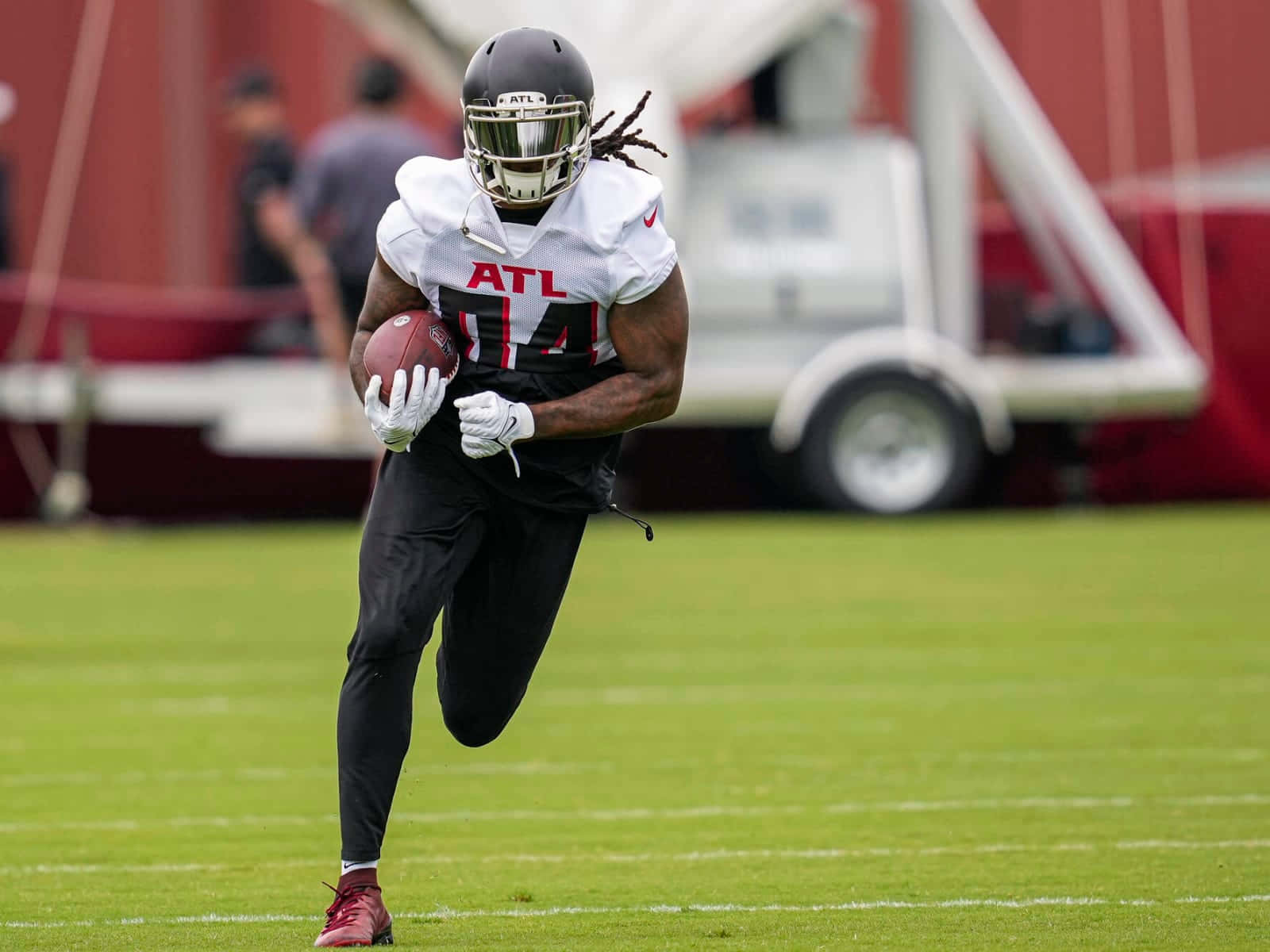 Cordarrelle Patterson Entraînement Des Falcons D'atlanta Fond d'écran