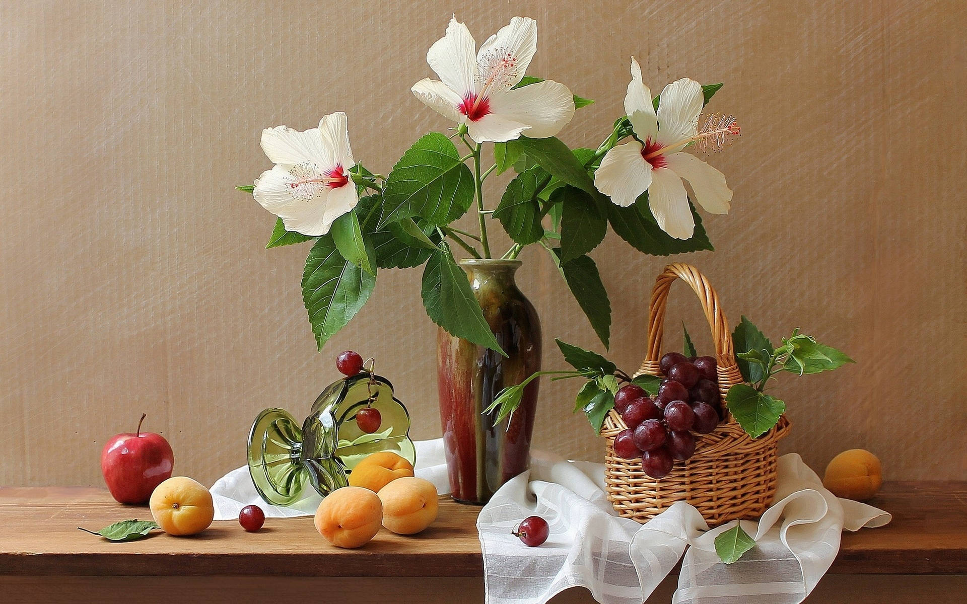 Cordial Fruit And Flower Arrangement Wallpaper