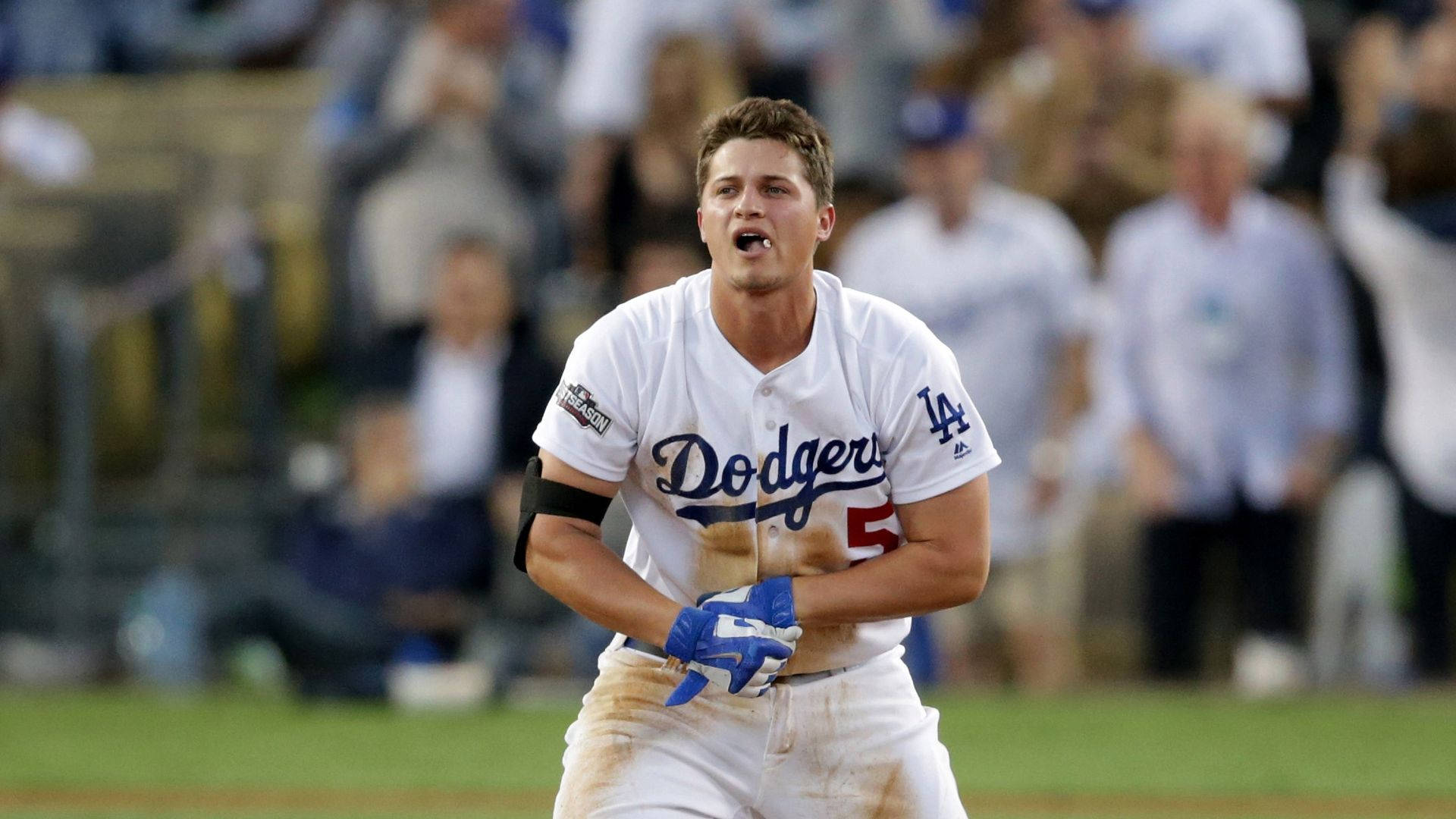 Download Corey Seager Crouching In Dirty Shirt Wallpaper