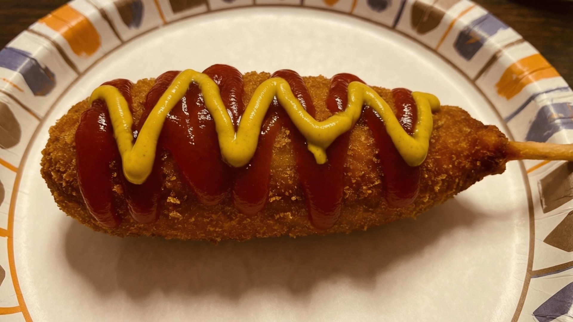 Corn Dog con Condimenti Sfondi