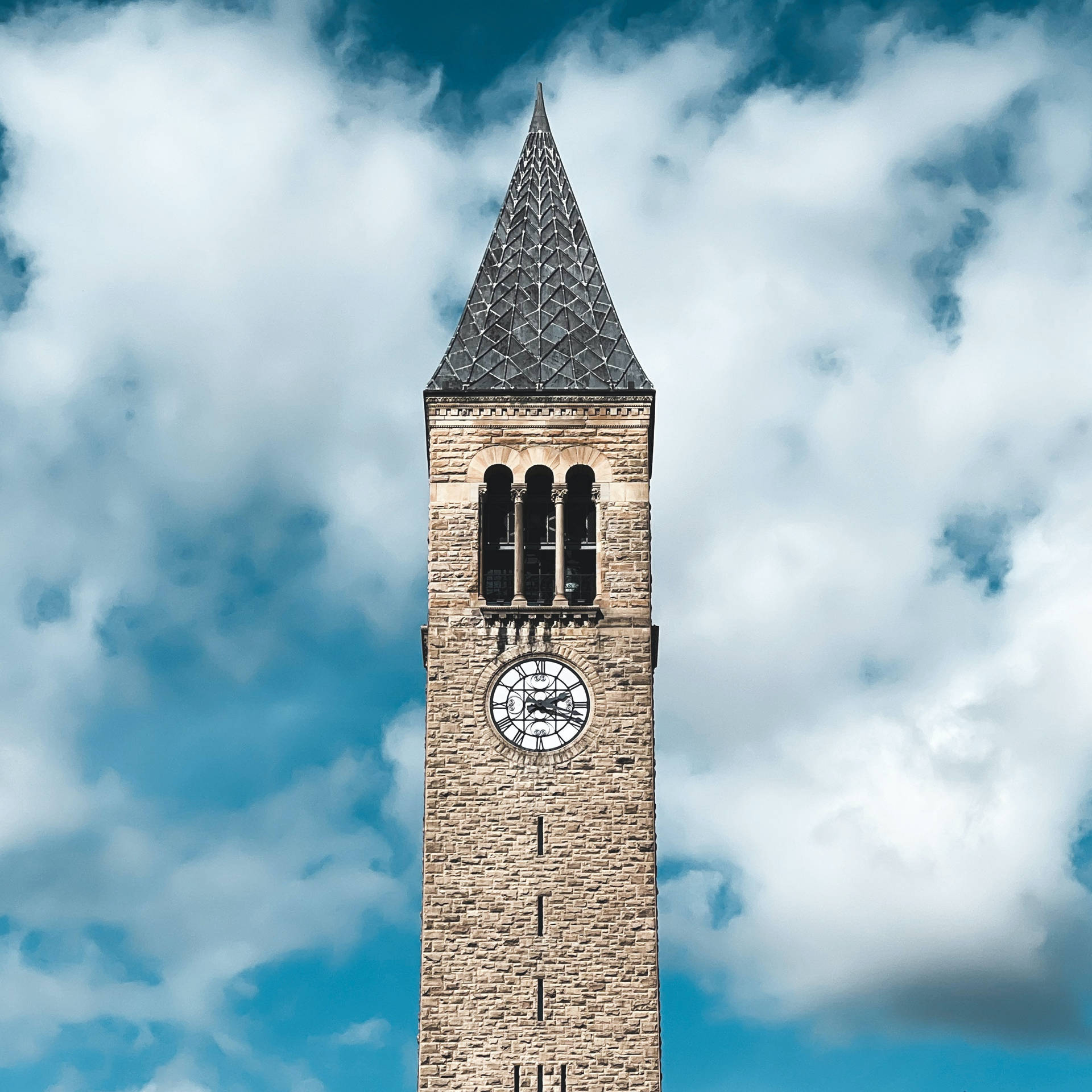Vistaanteriore Della Torre Mcgraw Dell'università Di Cornell Sfondo