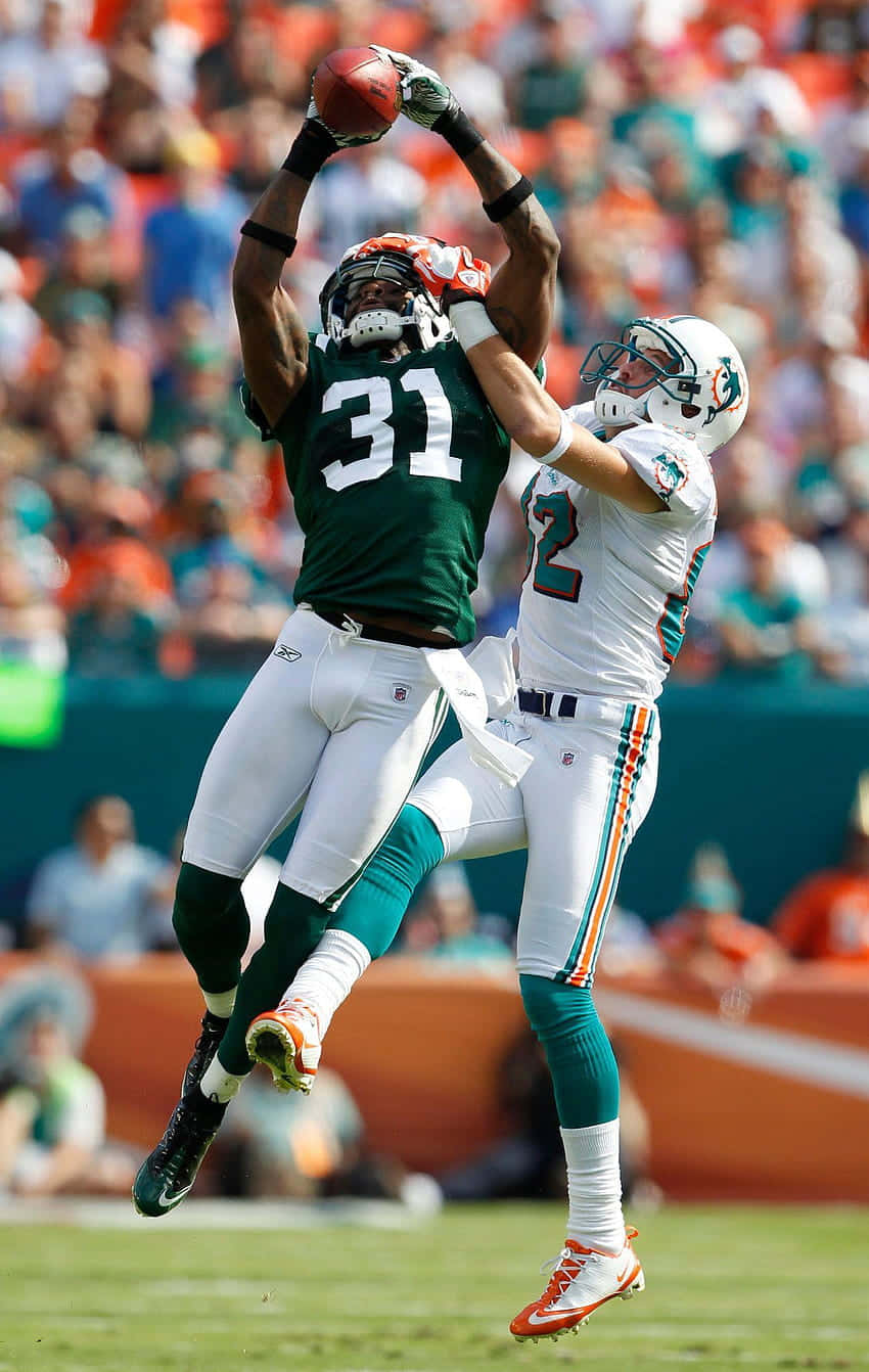 Tentative D'interception De Cornerback Lors D'un Match De Football Fond d'écran