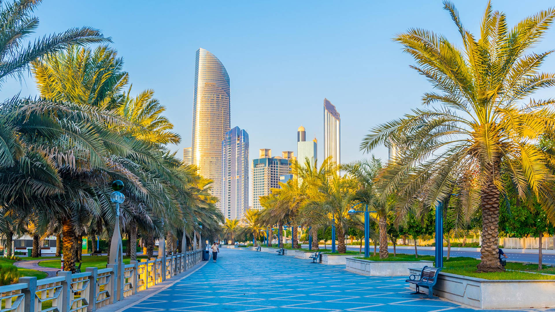 Caminocorniche En Dubái, Emiratos Árabes Unidos. Fondo de pantalla