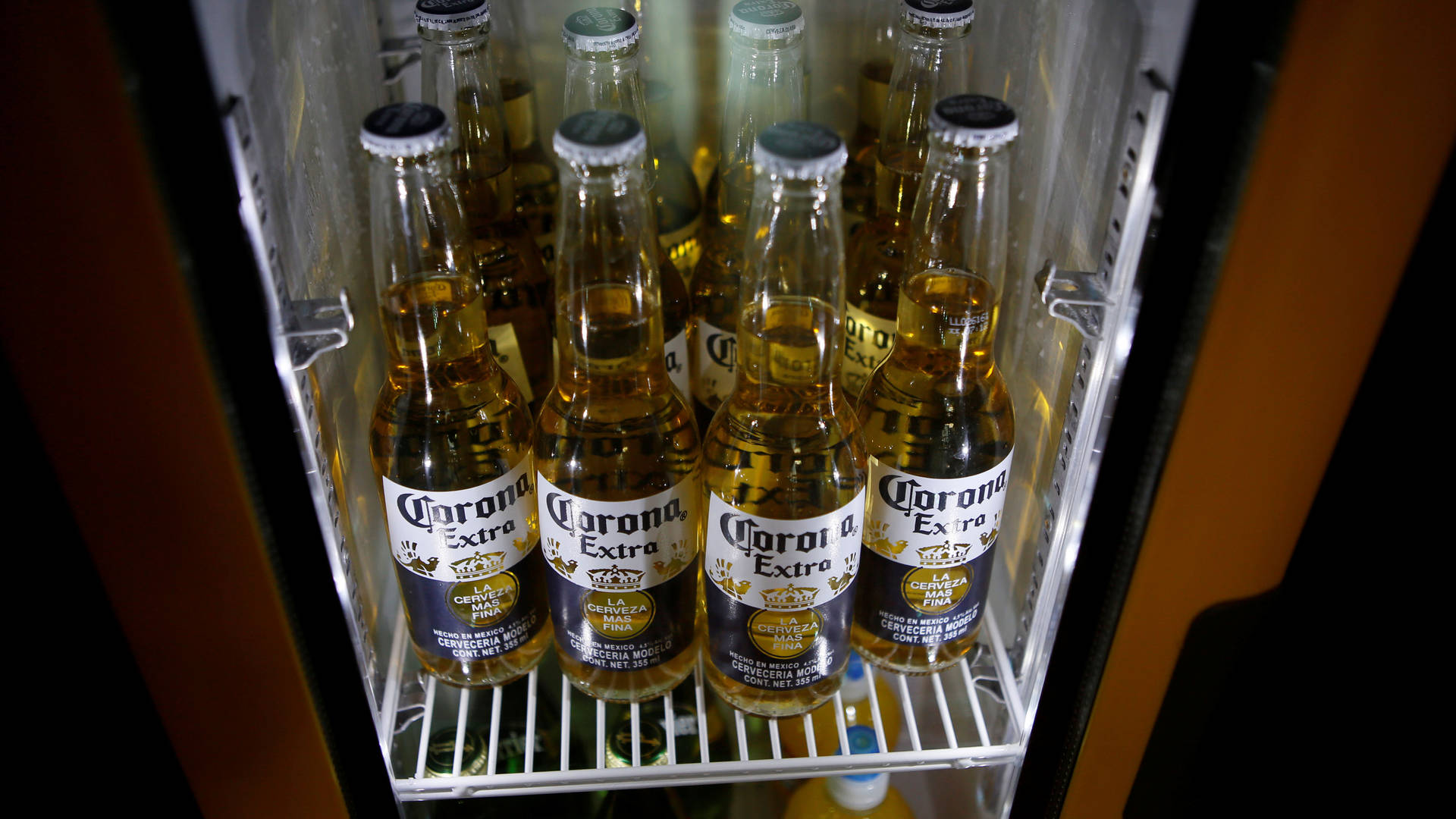 Coronaextra Bier Im Kühlschrank Wallpaper