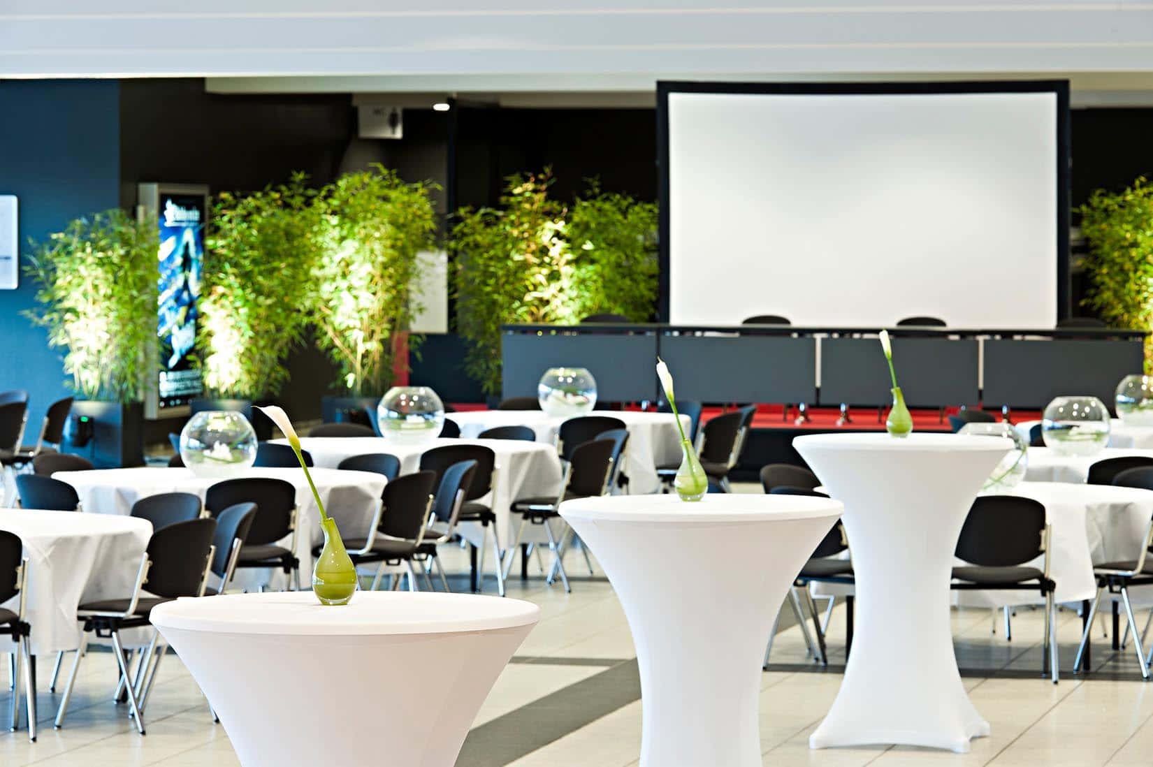 Corporate Event: Bringing Employees and Clients Together Wallpaper