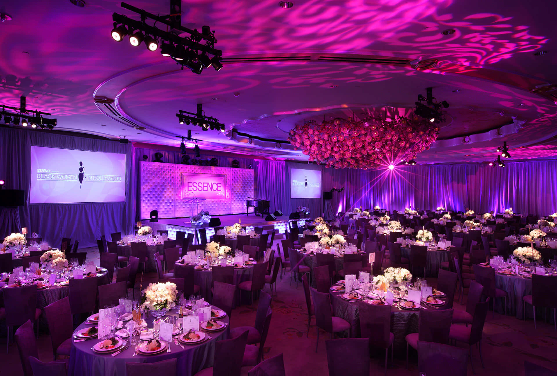 Corporate events create a unique opportunity to engage and connect with customers. Wallpaper