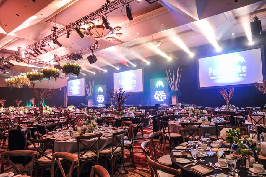 Make lasting connections and share ideas at a corporate event Wallpaper