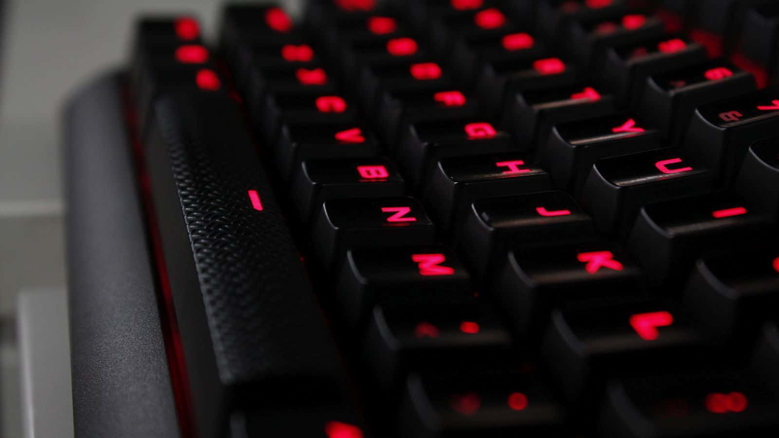 Image  Illuminated gaming keyboard – Corsair