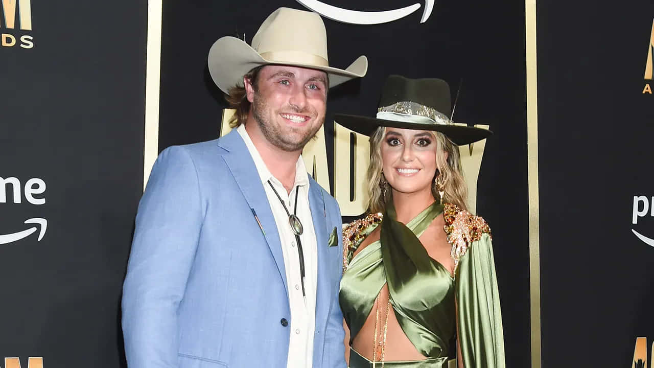 Country Music Awards Red Carpet Couple Wallpaper