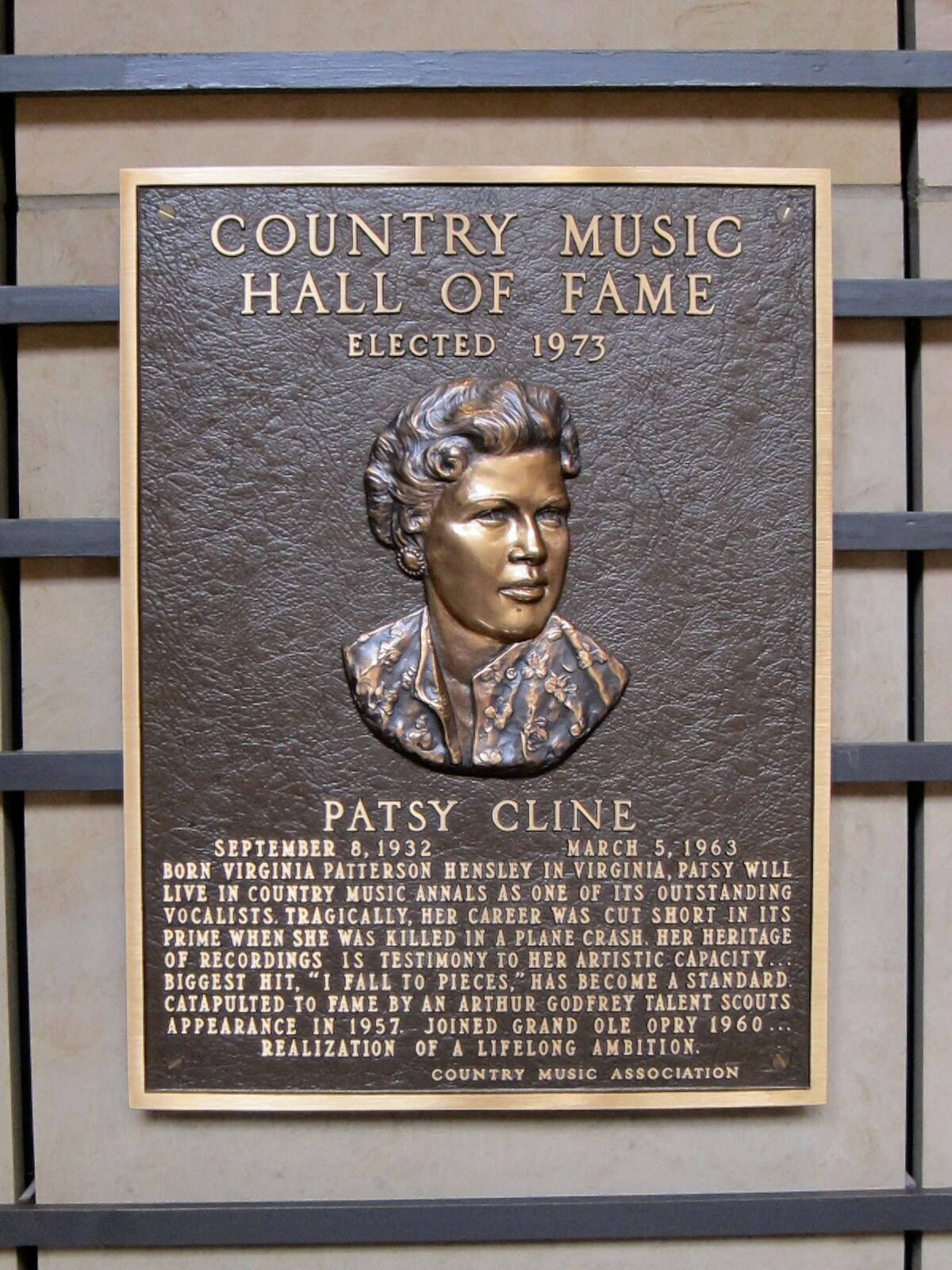 Country Musik Hall Of Fame Patsy Cline Collection Wallpaper