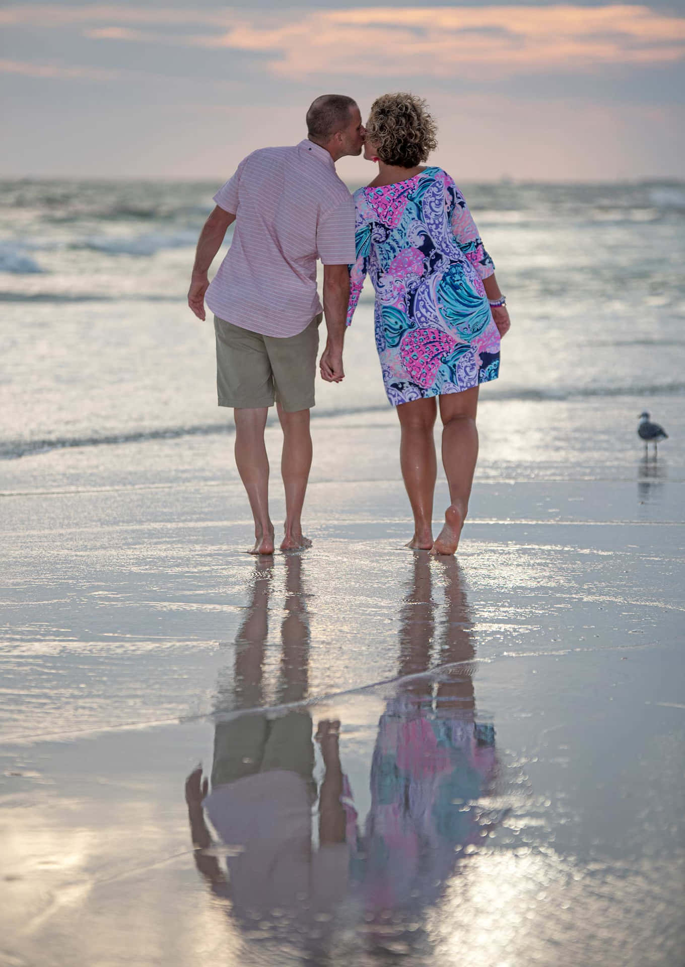 Couple At Beach Kiss In Destin Wallpaper
