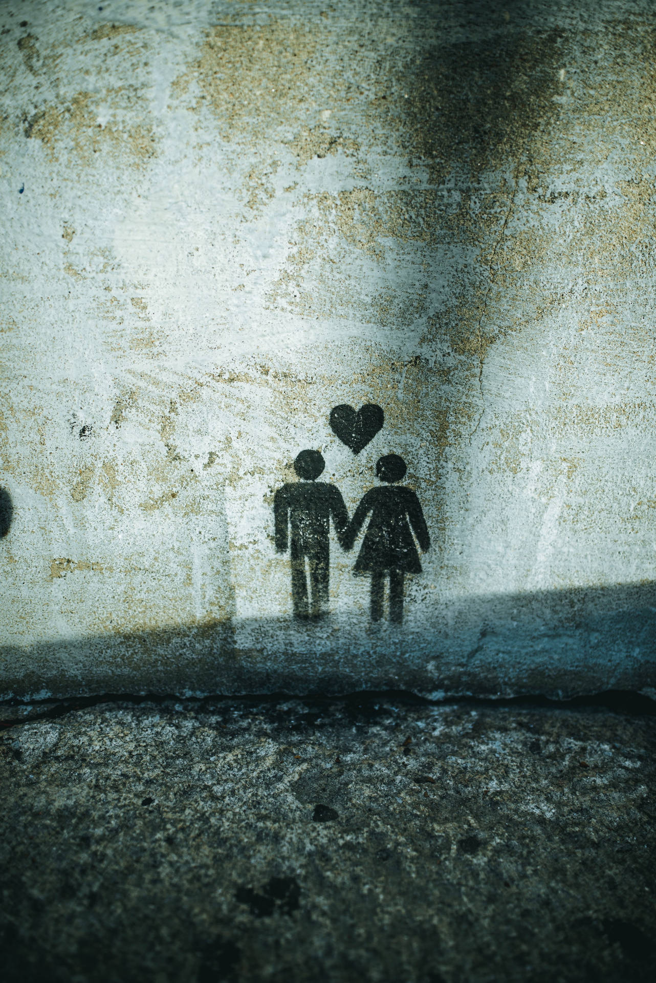 Couple Black Wall Graffiti Iphone Background