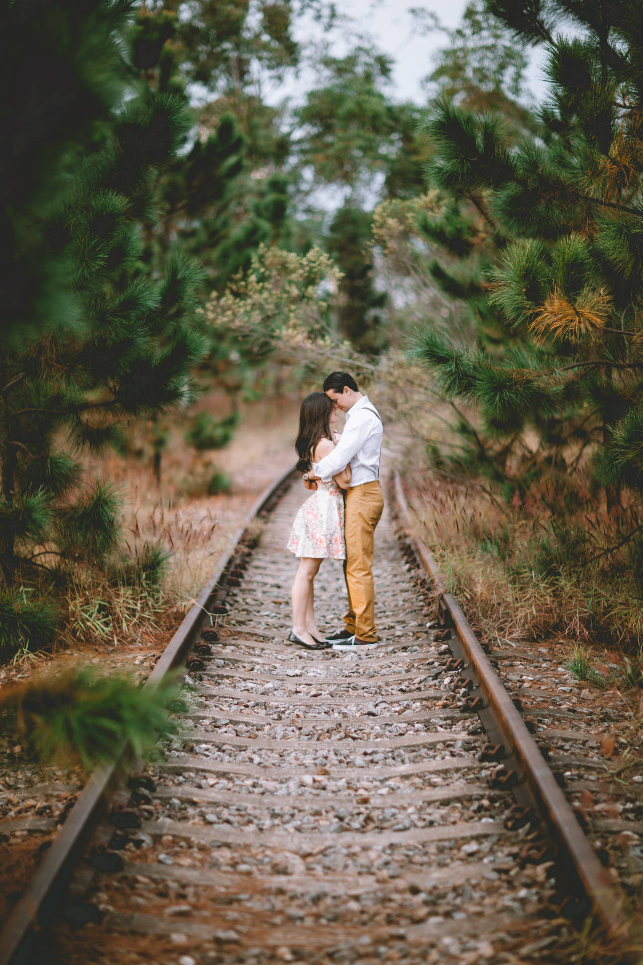 Couple In Love Railroad Wallpaper
