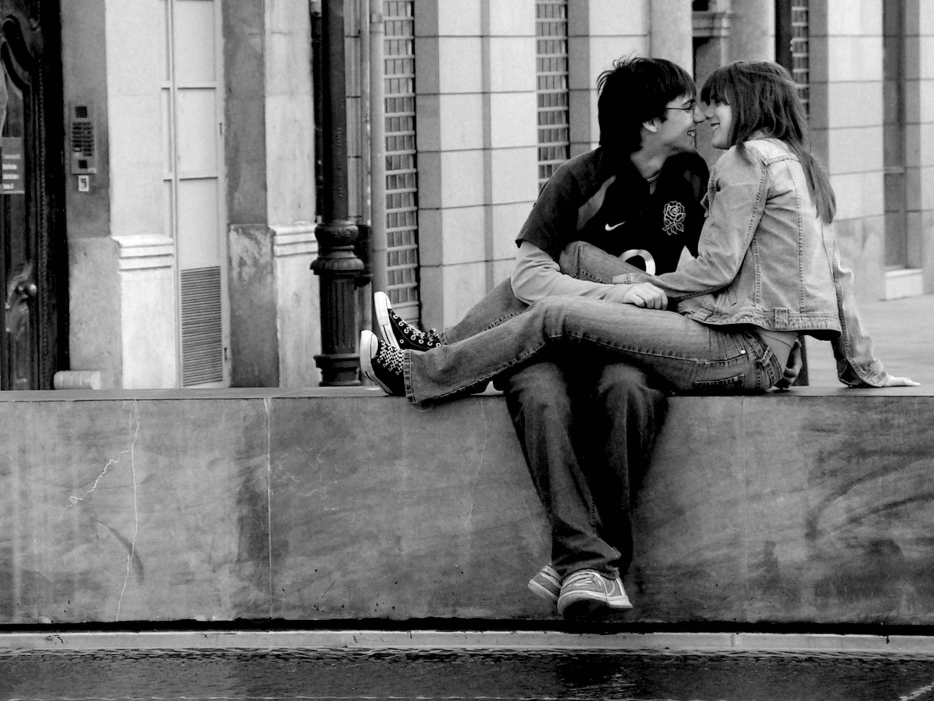 Couple Romantic Love In The City