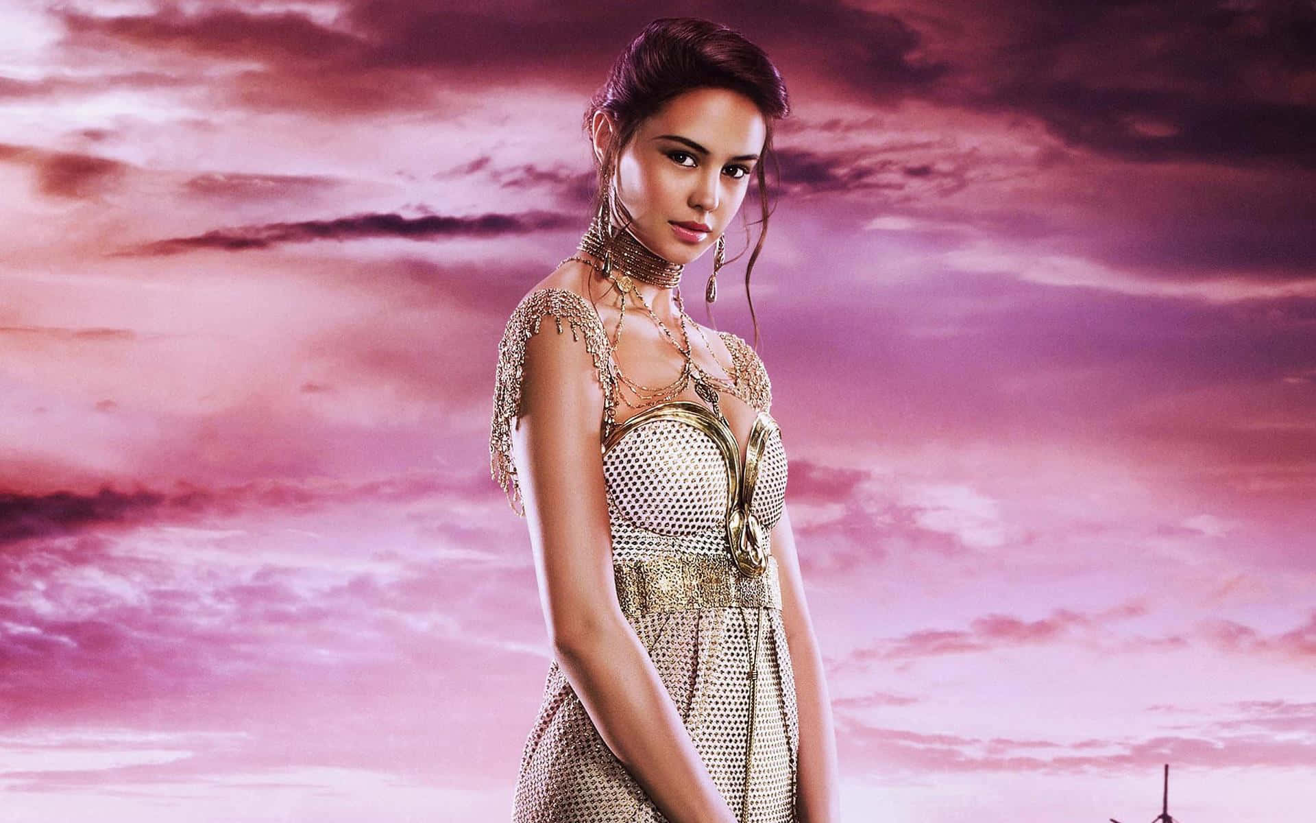 Courtney Eaton Radiating Grace And Elegance Wallpaper