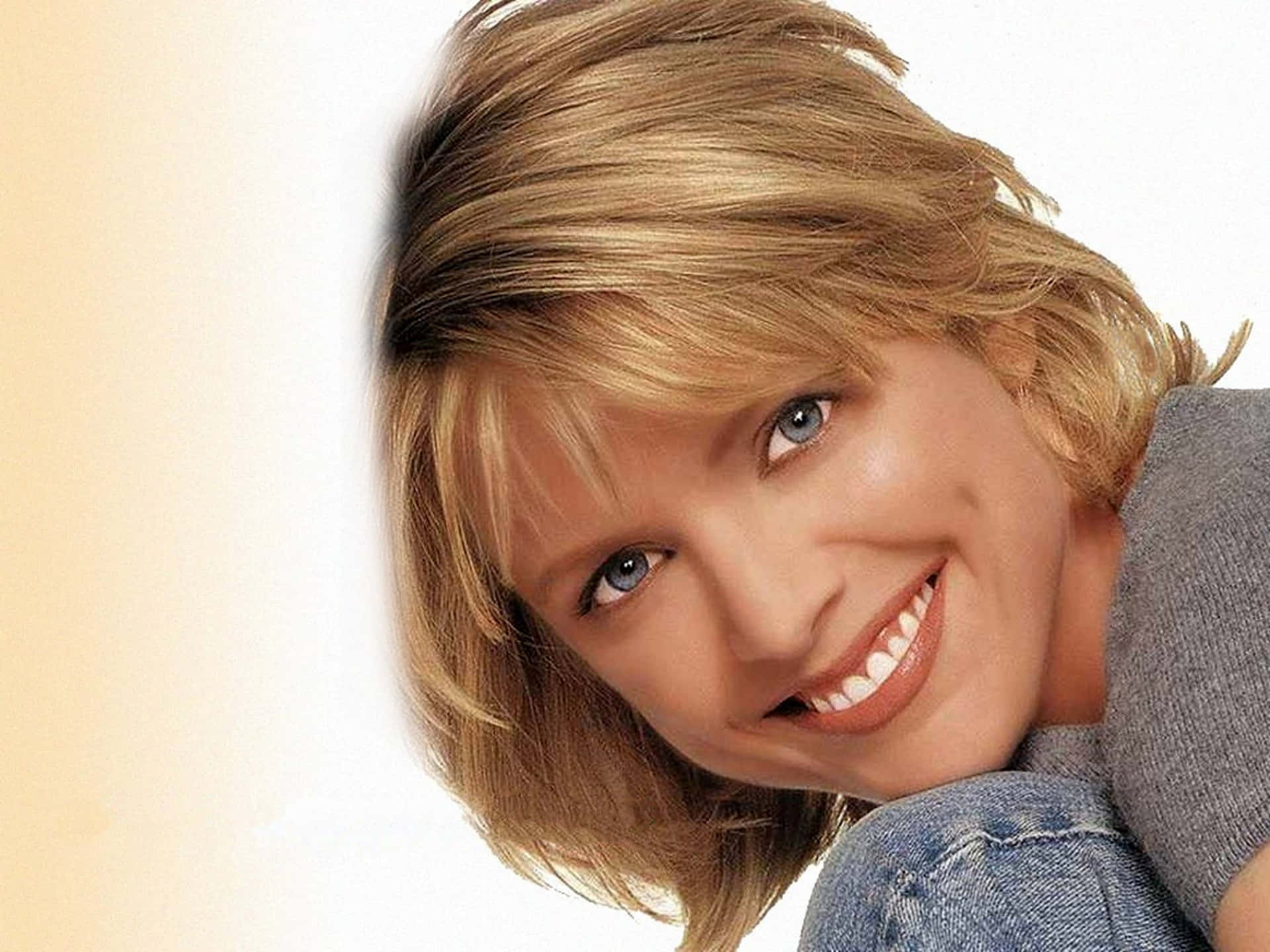 Stunning Courtney Thorne Smith posing in a photoshoot Wallpaper