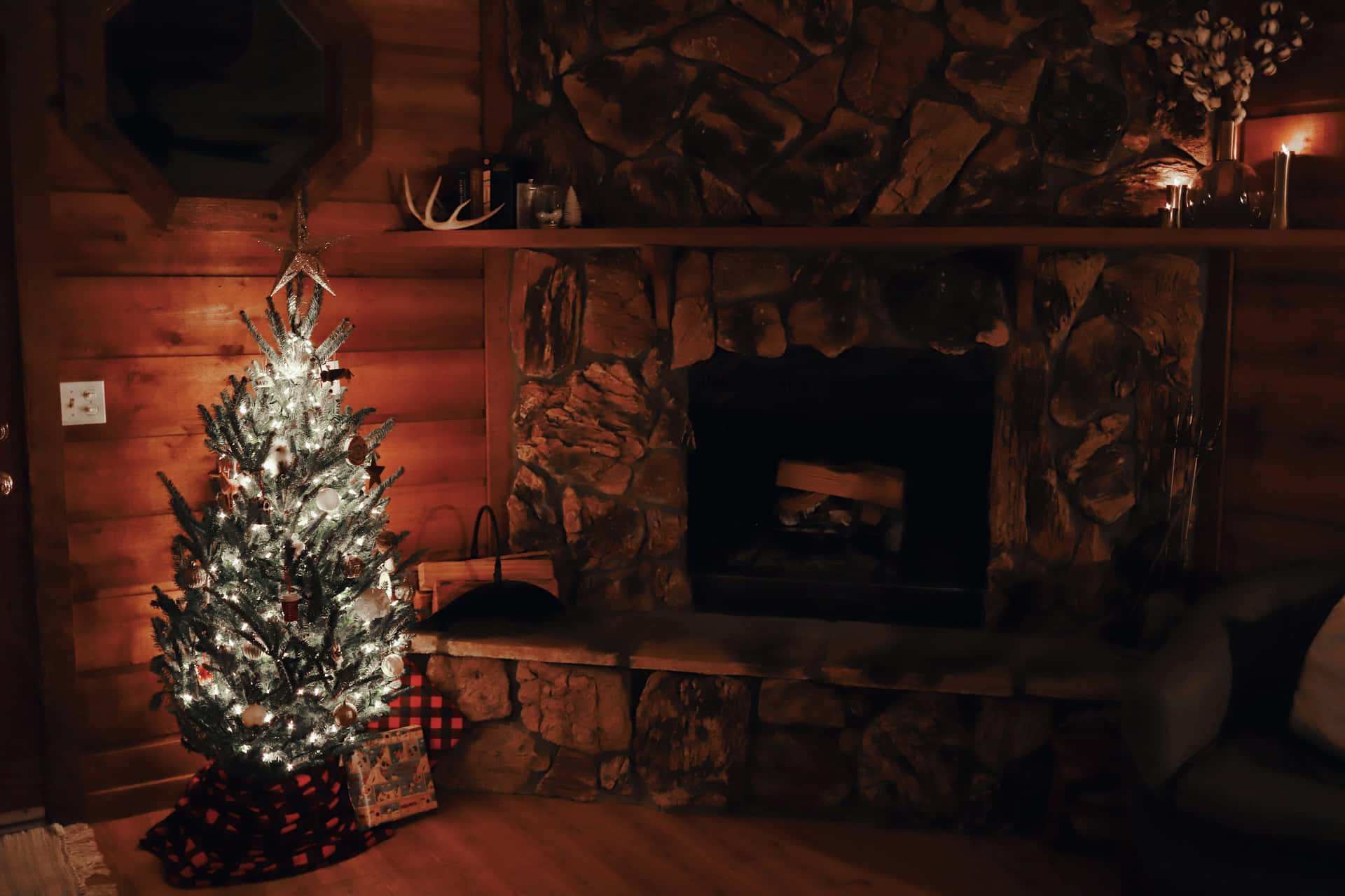 Cozy Christmas Fireplace With Tree Wallpaper