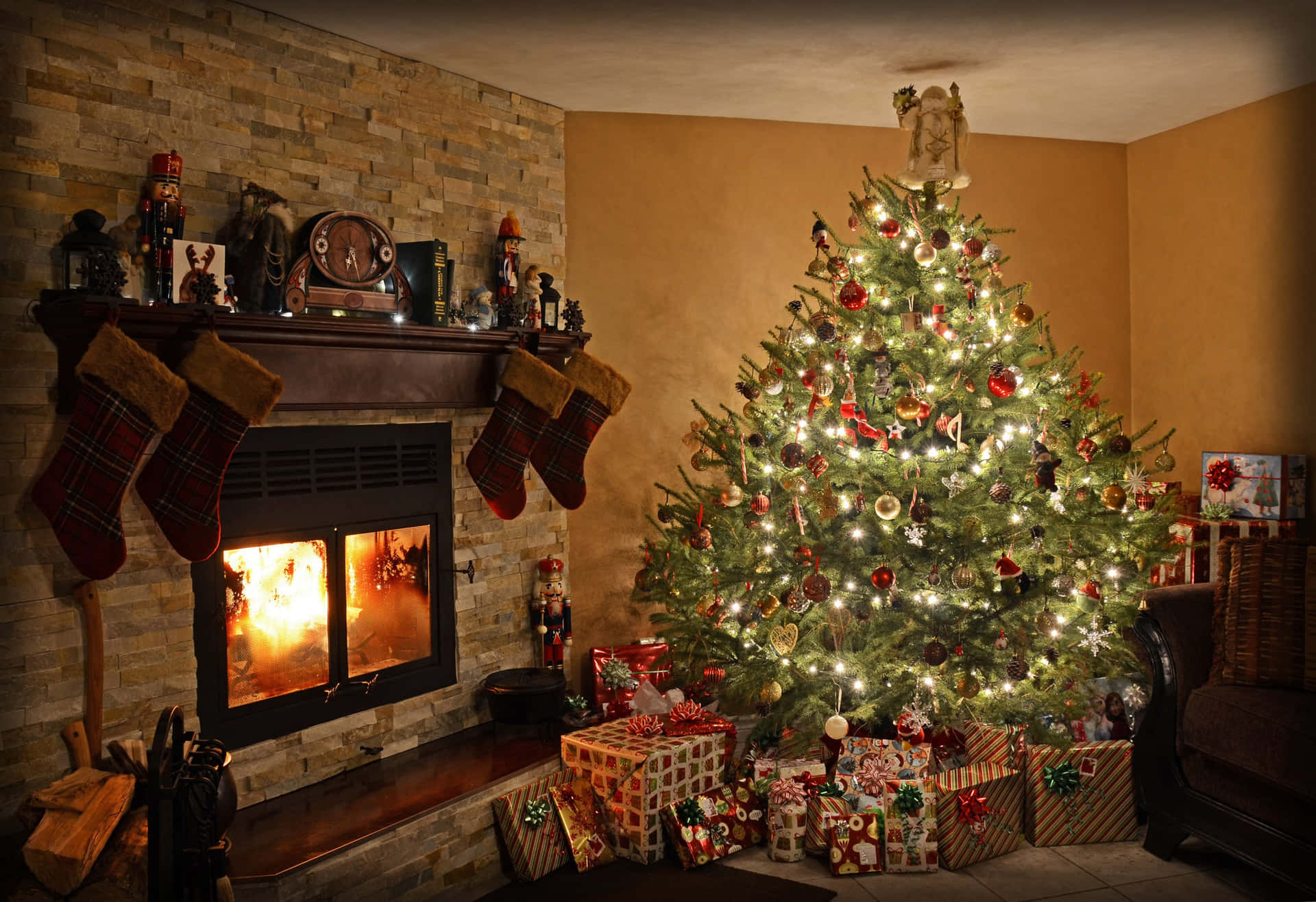 Cozy Christmas Fireplaceand Tree Wallpaper