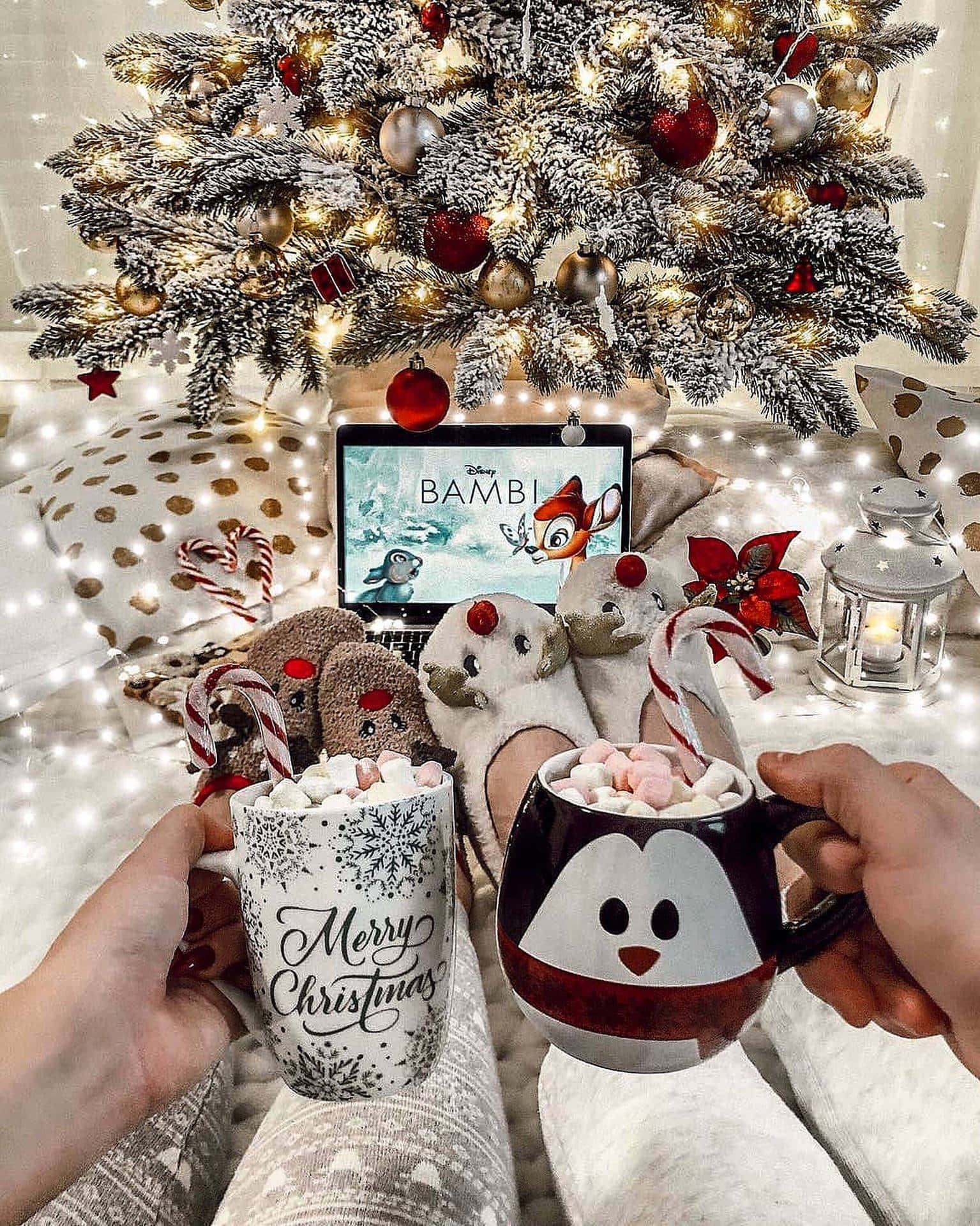 Snuggle Up And Enjoy The Coziest Of Christmas Celebrations Wallpaper