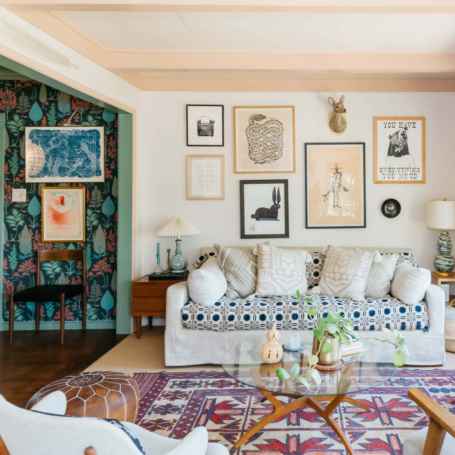 Confortevoleed Elegante Zona Living Nell'interno Di Una Casa Moderna Sfondo