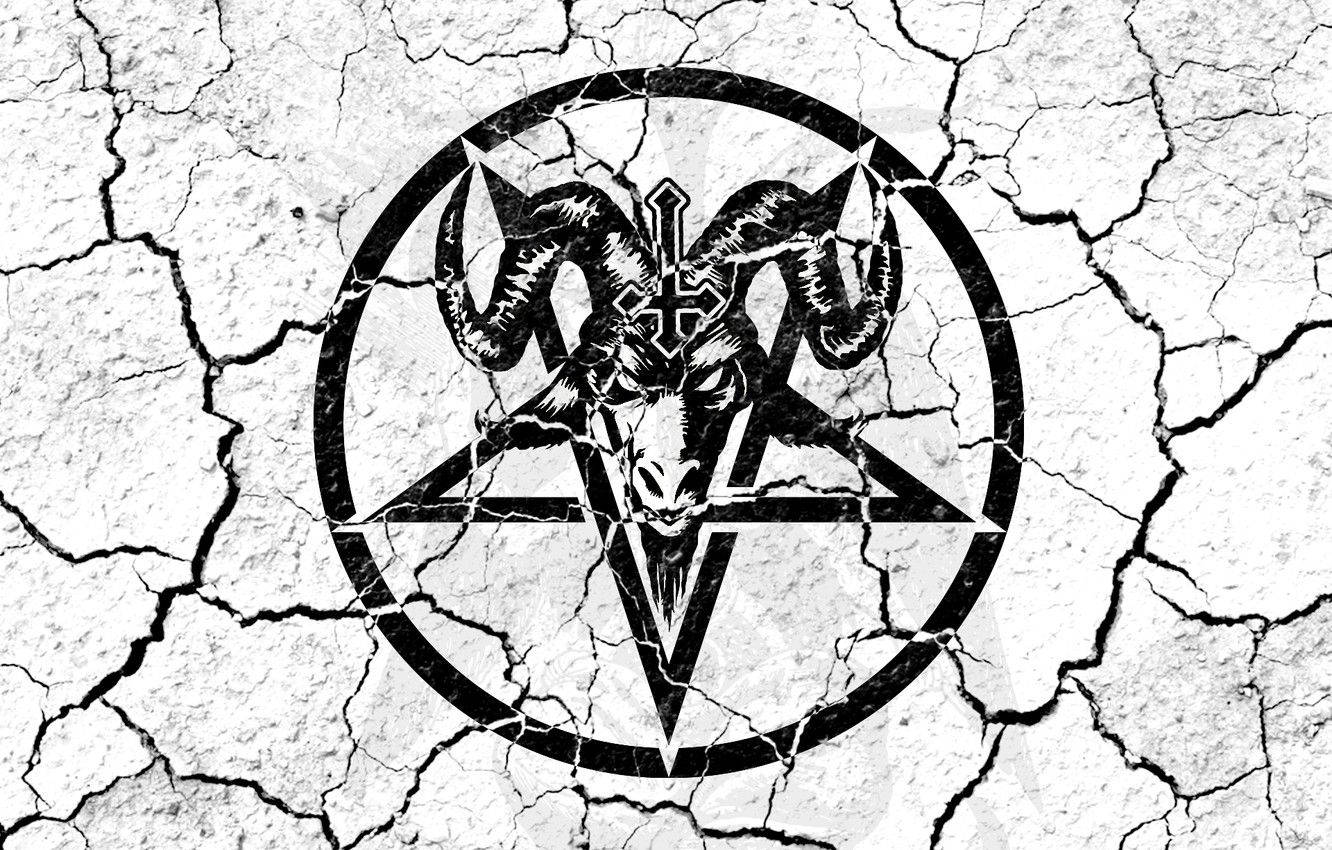 Cracked Bull Pentagram Wallpaper