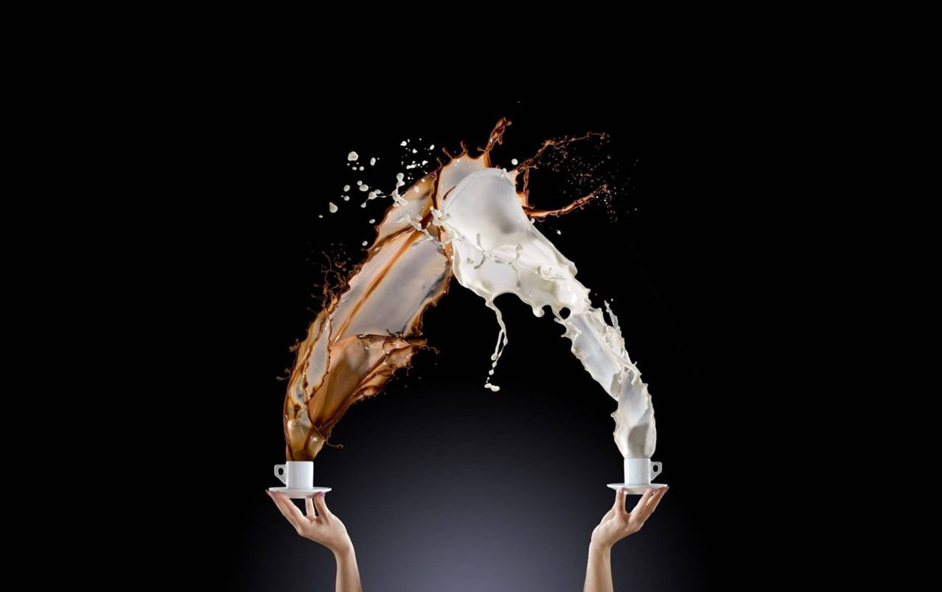 Creative Coffee And Milk Mugs Splash Wallpaper