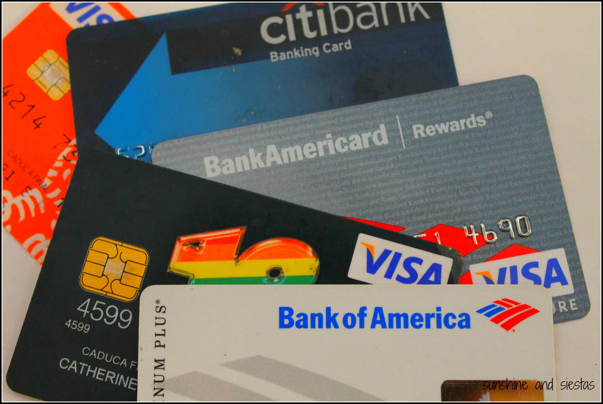 Umgrupo De Cartões De Crédito Com Diferentes Logotipos