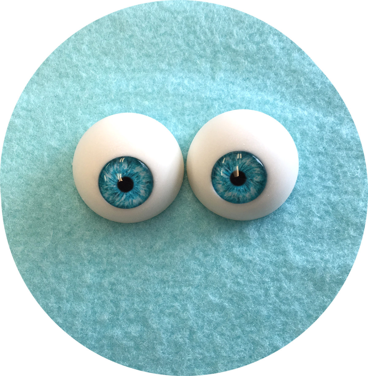 Creepy Blue Eyes PNG
