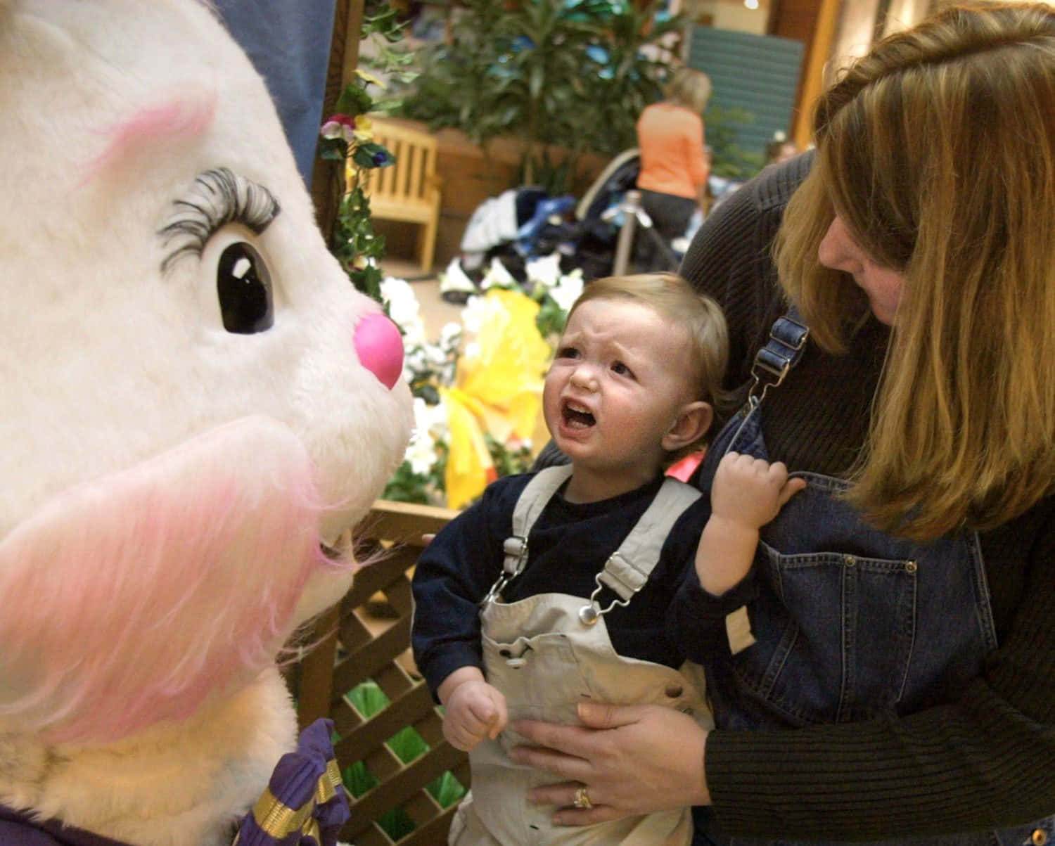 Prepare to be spooked by this Creepy Easter Bunny!