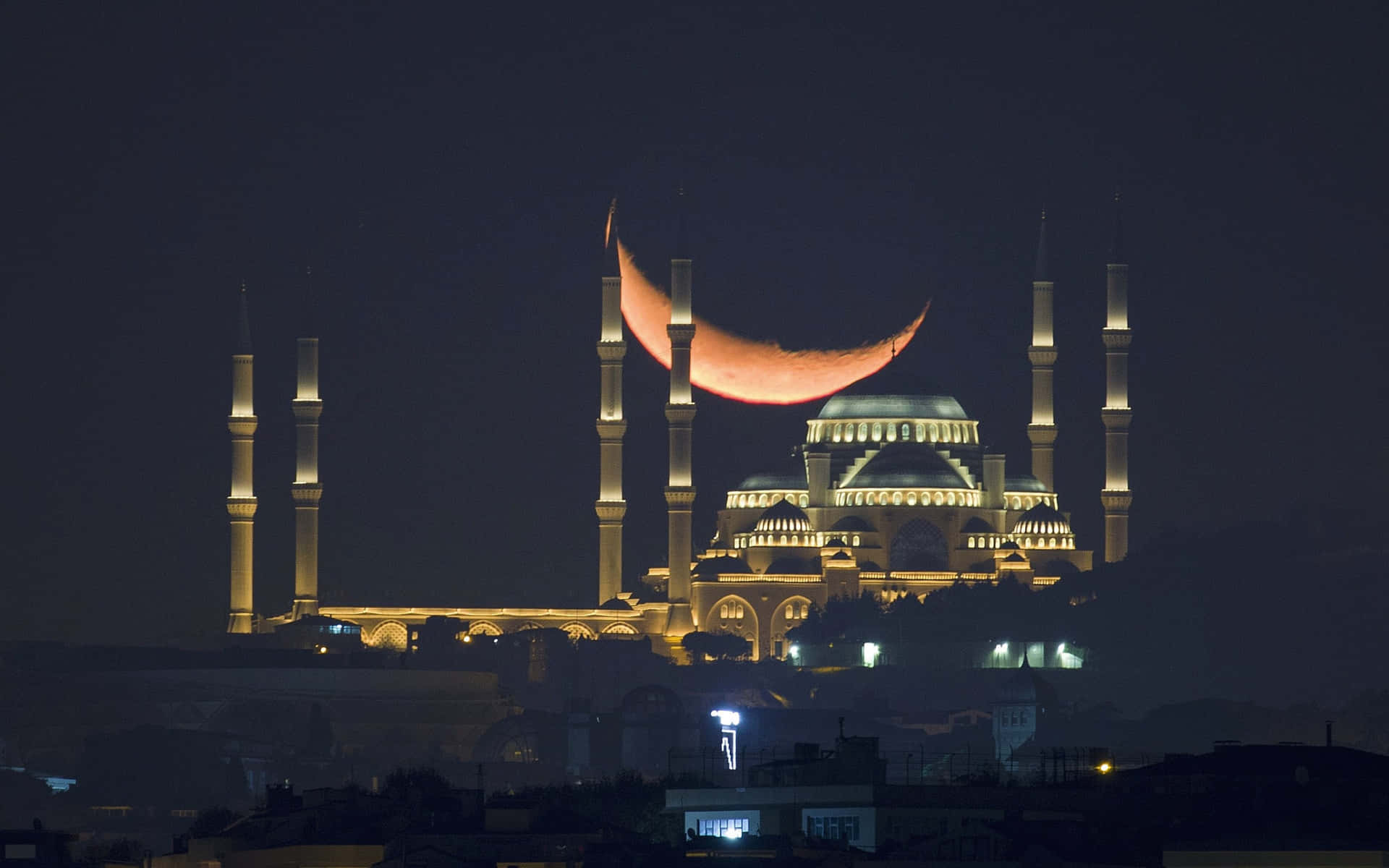 Crescent Moon Blue Mosque Istanbul Turkey Wallpaper