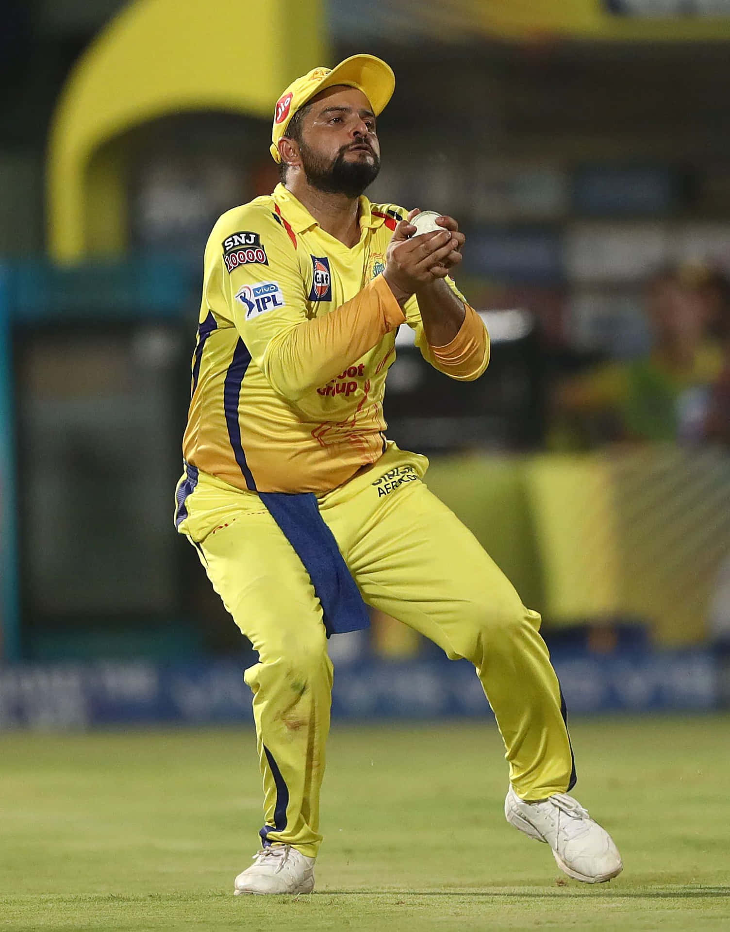 Cricket Player Catching Ball C S K Wallpaper