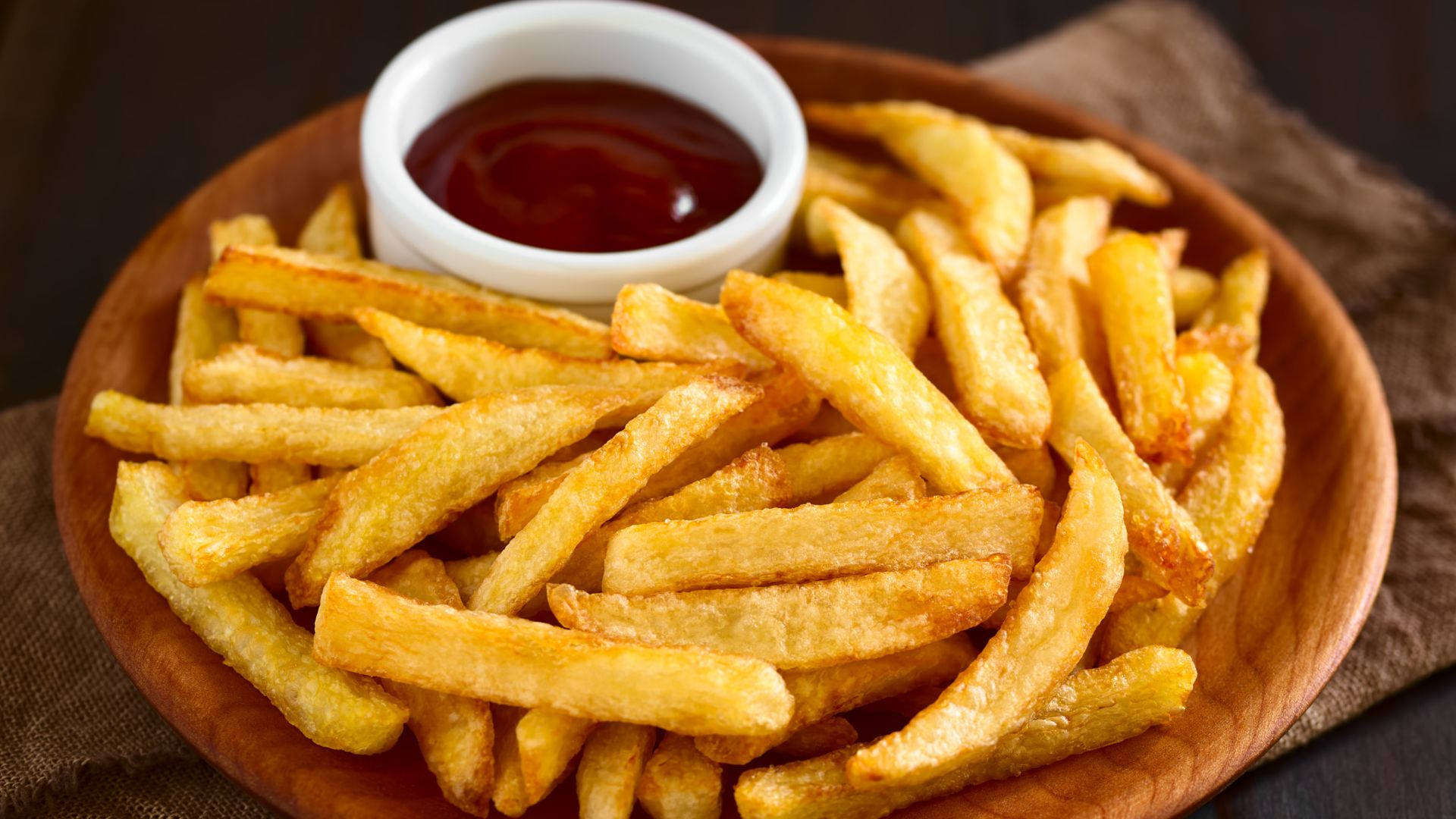 Crispy French Fries Wallpaper