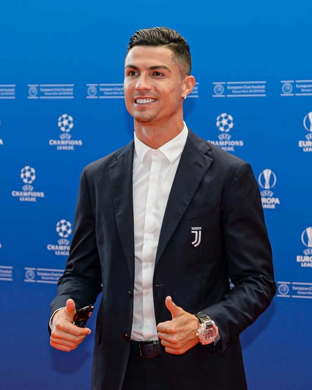 Cristiano Ronaldo Elegante Pak Champions League Evenement Achtergrond