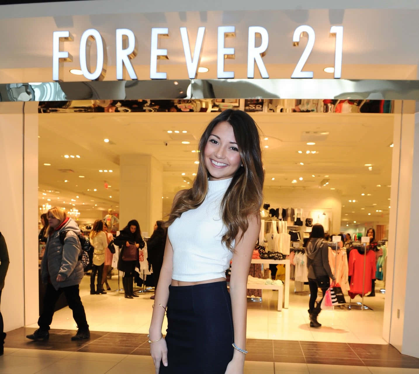 Cristine Prosperi Forever21 Storefront Wallpaper