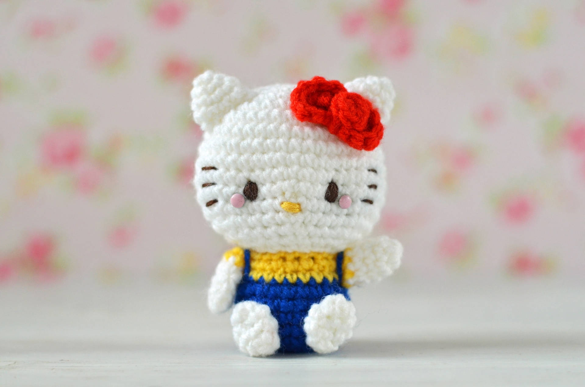 Bambola All'uncinetto Hello Kitty Desktop Sfondo