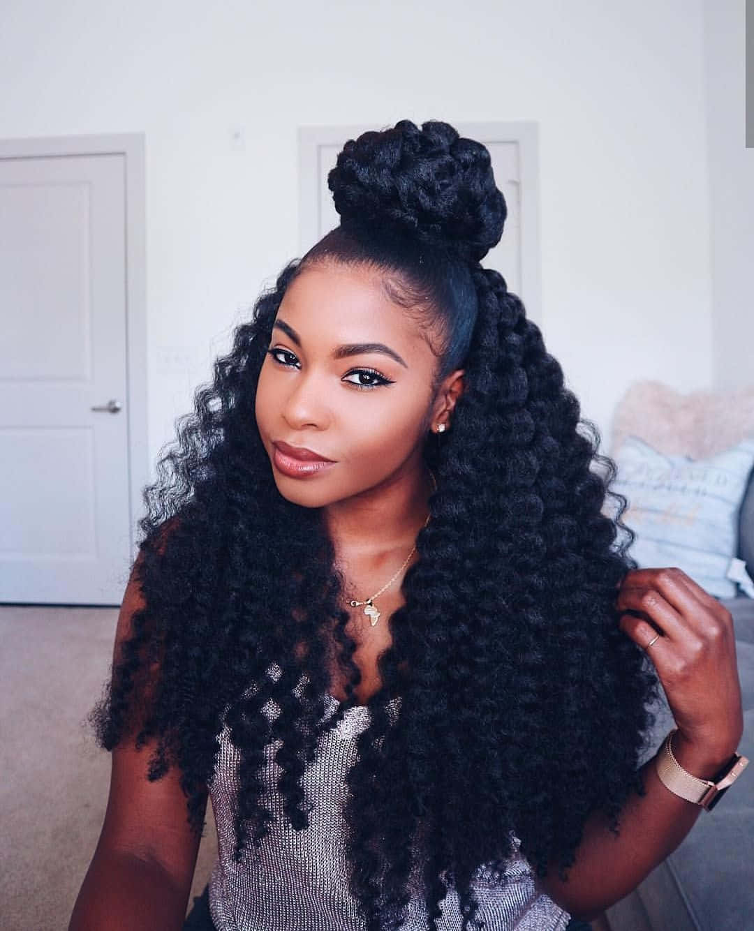 Aesthetic Woman Crochet Hair Styles Picture