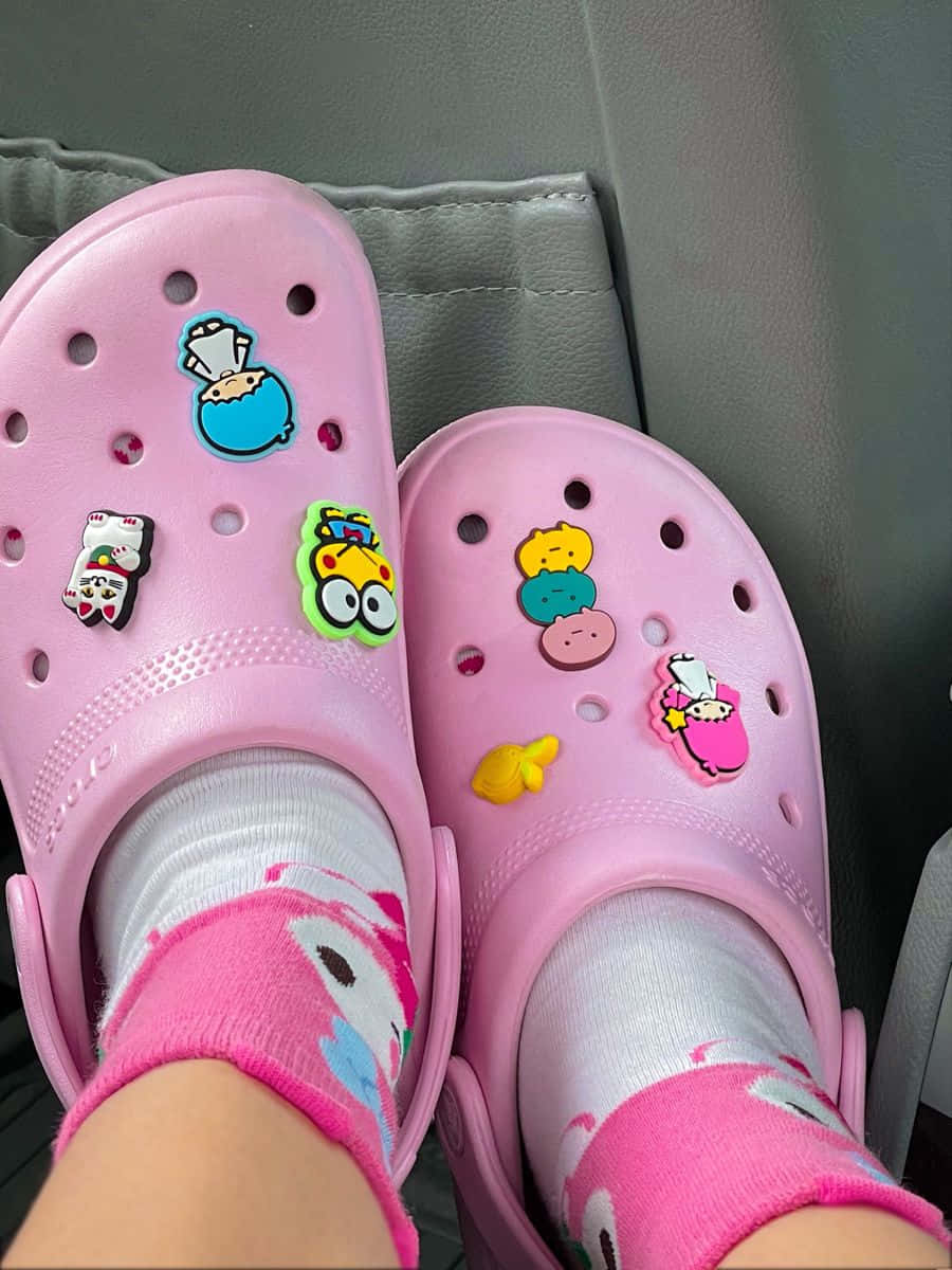 Download Step Out in Comfort & Style with Crocs | Wallpapers.com