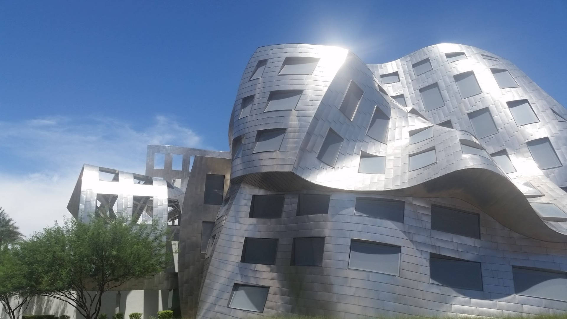 Crooked House Of Lou Ruvo Center For Brain Health Wallpaper
